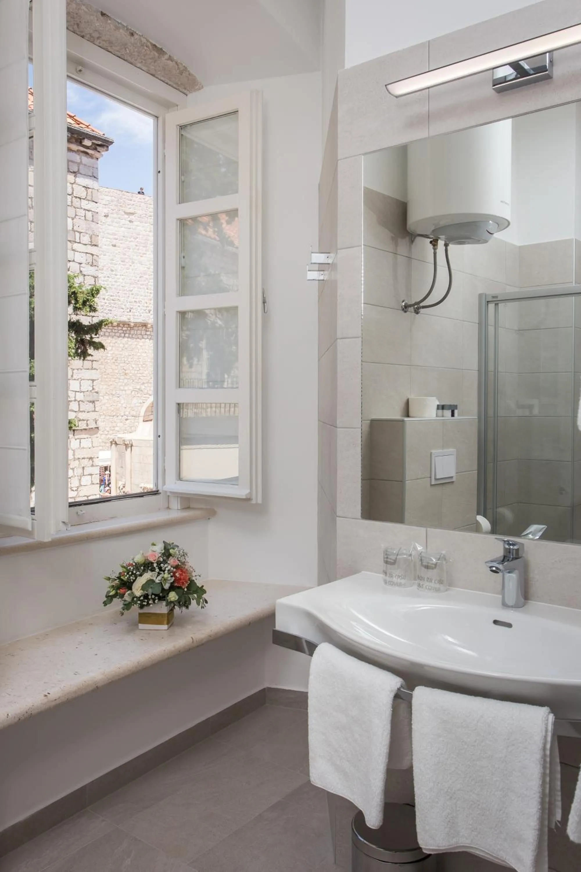 Bathroom in Klarisa Palace Rooms