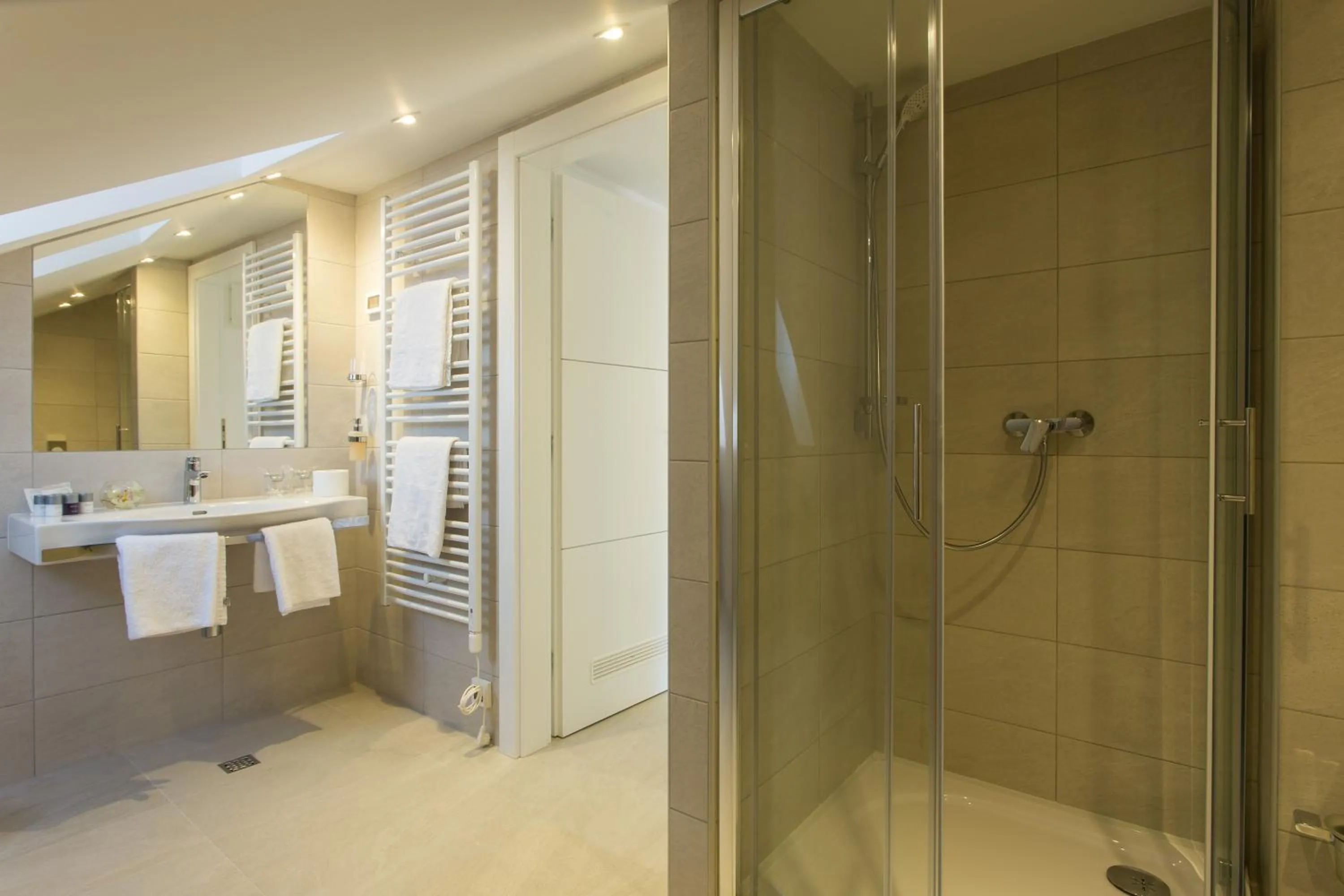 Bathroom in Klarisa Palace Rooms