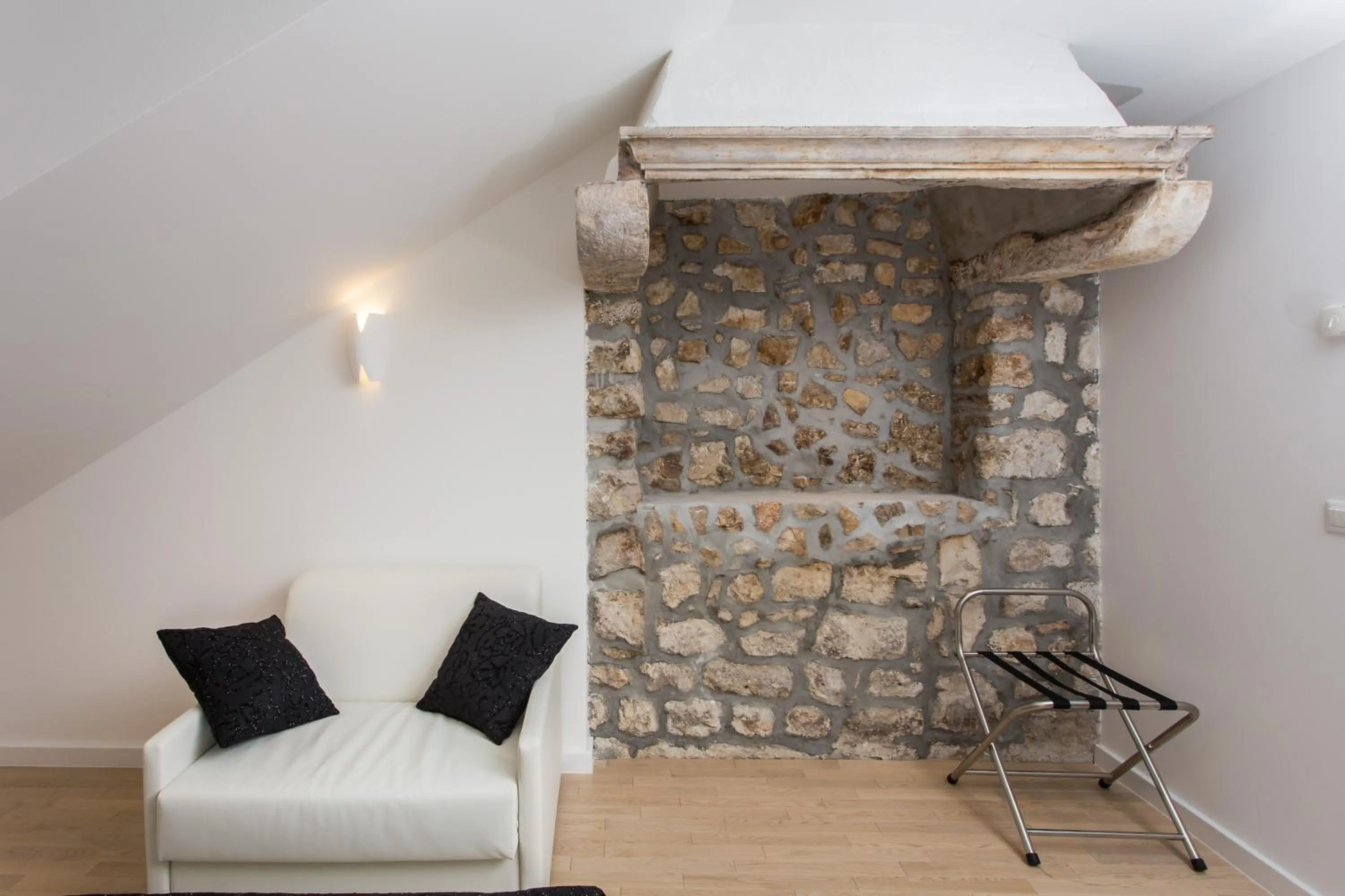 Photo of the whole room in Klarisa Palace Rooms