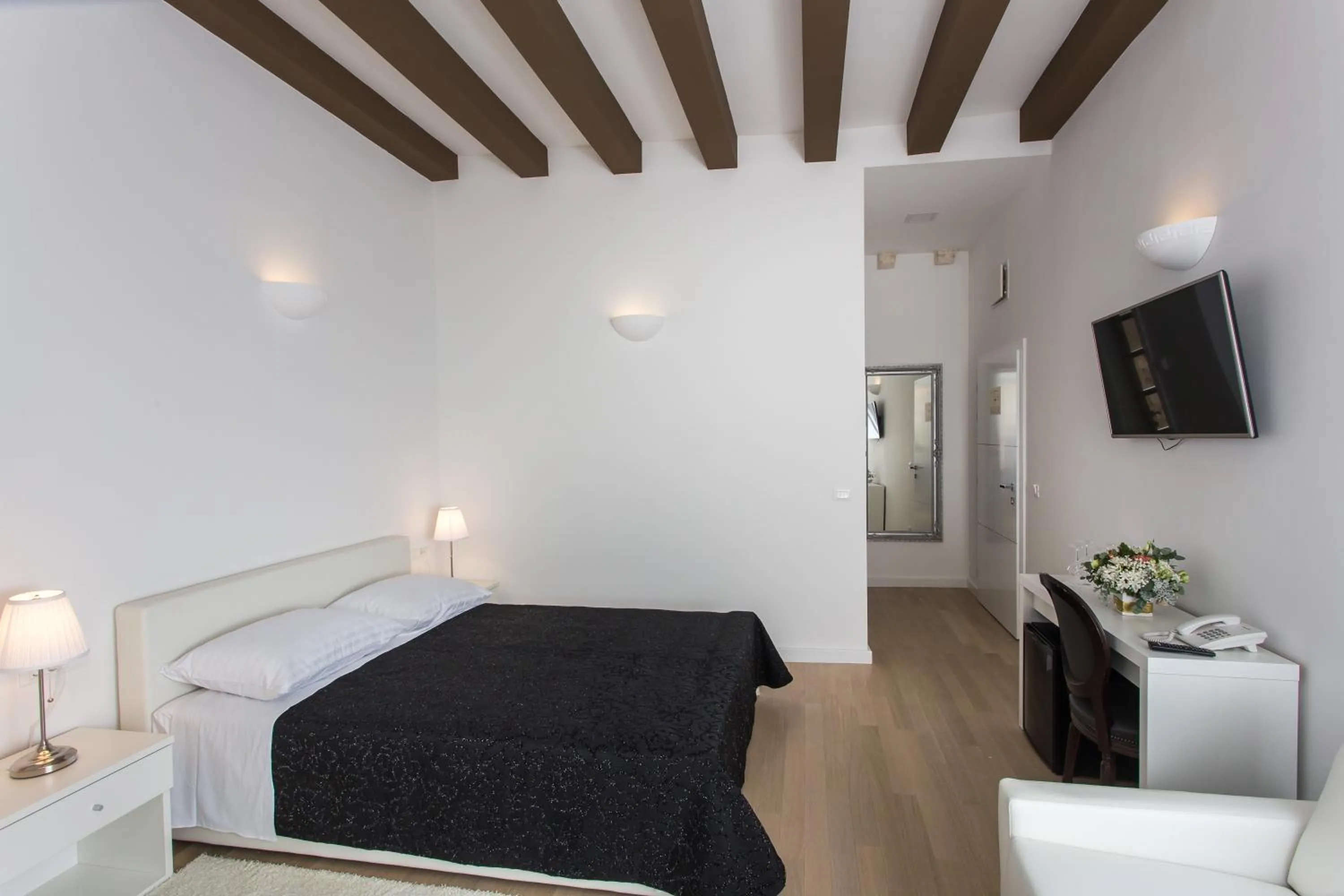 Bedroom in Klarisa Palace Rooms