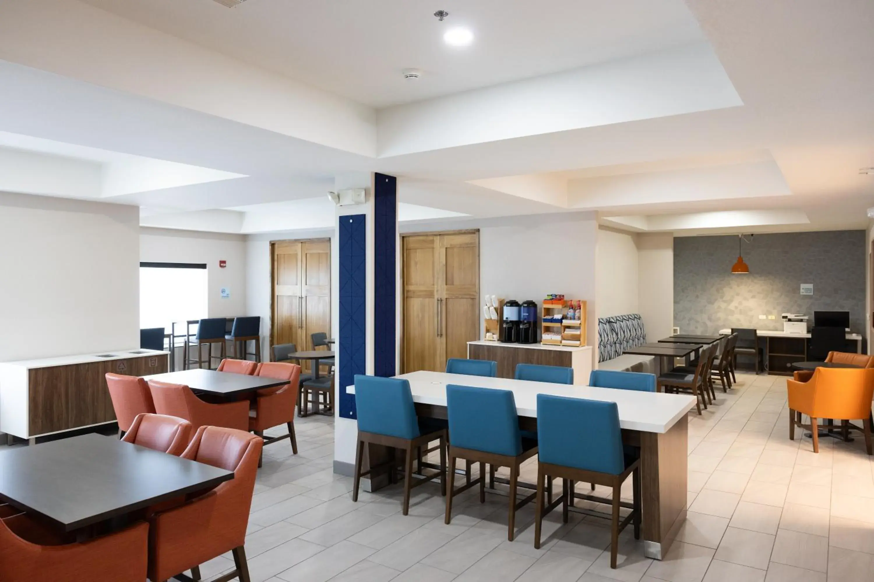 Lobby or reception in Holiday Inn Express Hotel & Suites Wichita Airport by IHG Lobby or reception in Holiday Inn Express Hotel & Suites Wichita Airport by IHG