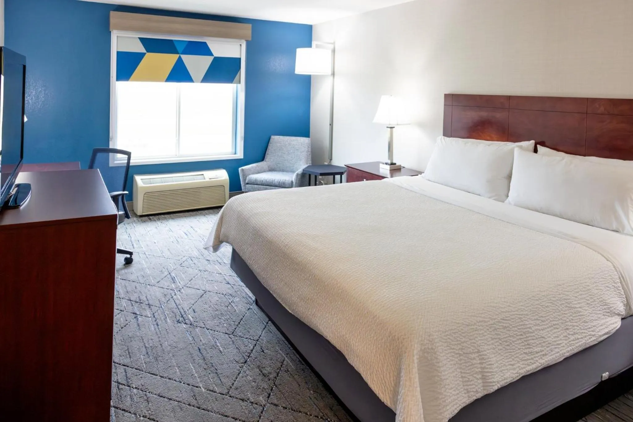 Photo of the whole room, Bed in Holiday Inn Express Hotel & Suites Wichita Airport by IHG