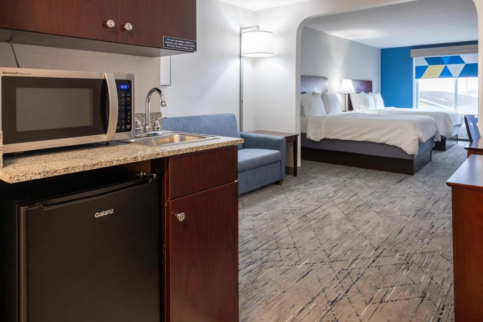 Photo of the whole room, Bed in Holiday Inn Express Hotel & Suites Wichita Airport by IHG
