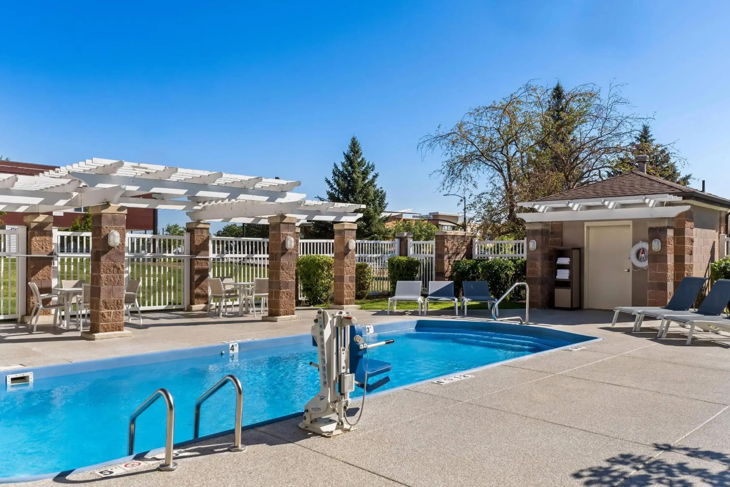 Swimming pool in Comfort Inn & Suites Boulder Swimming pool in Comfort Inn & Suites Boulder