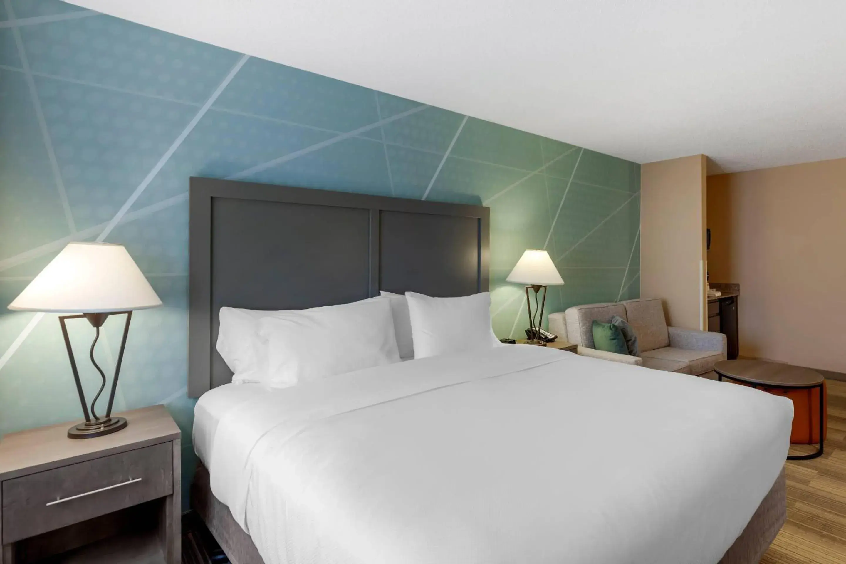 Bedroom, Bed in Comfort Inn & Suites Boulder Bedroom, Bed in Comfort Inn & Suites Boulder