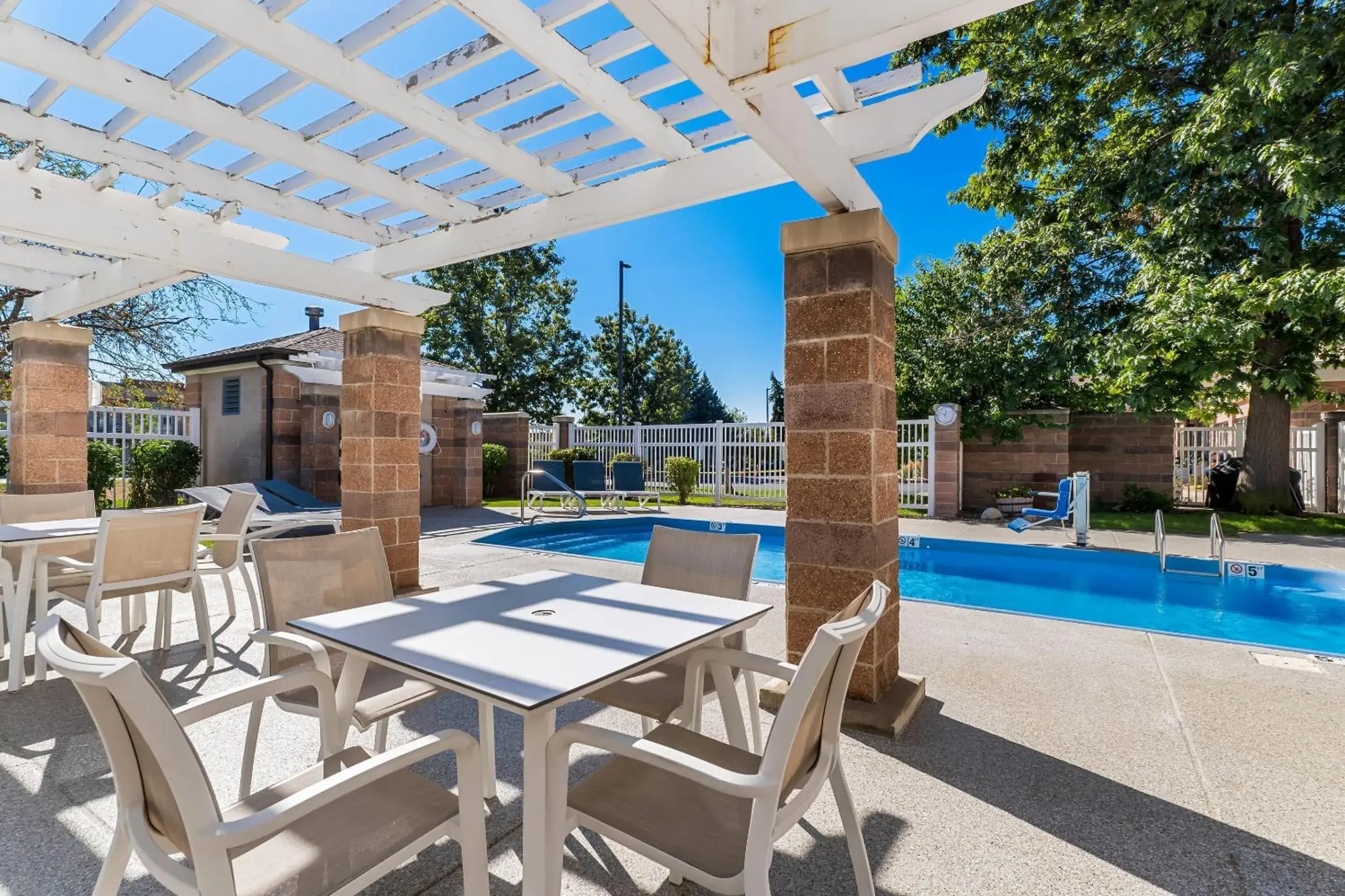 Swimming pool in Comfort Inn & Suites Boulder Swimming pool in Comfort Inn & Suites Boulder