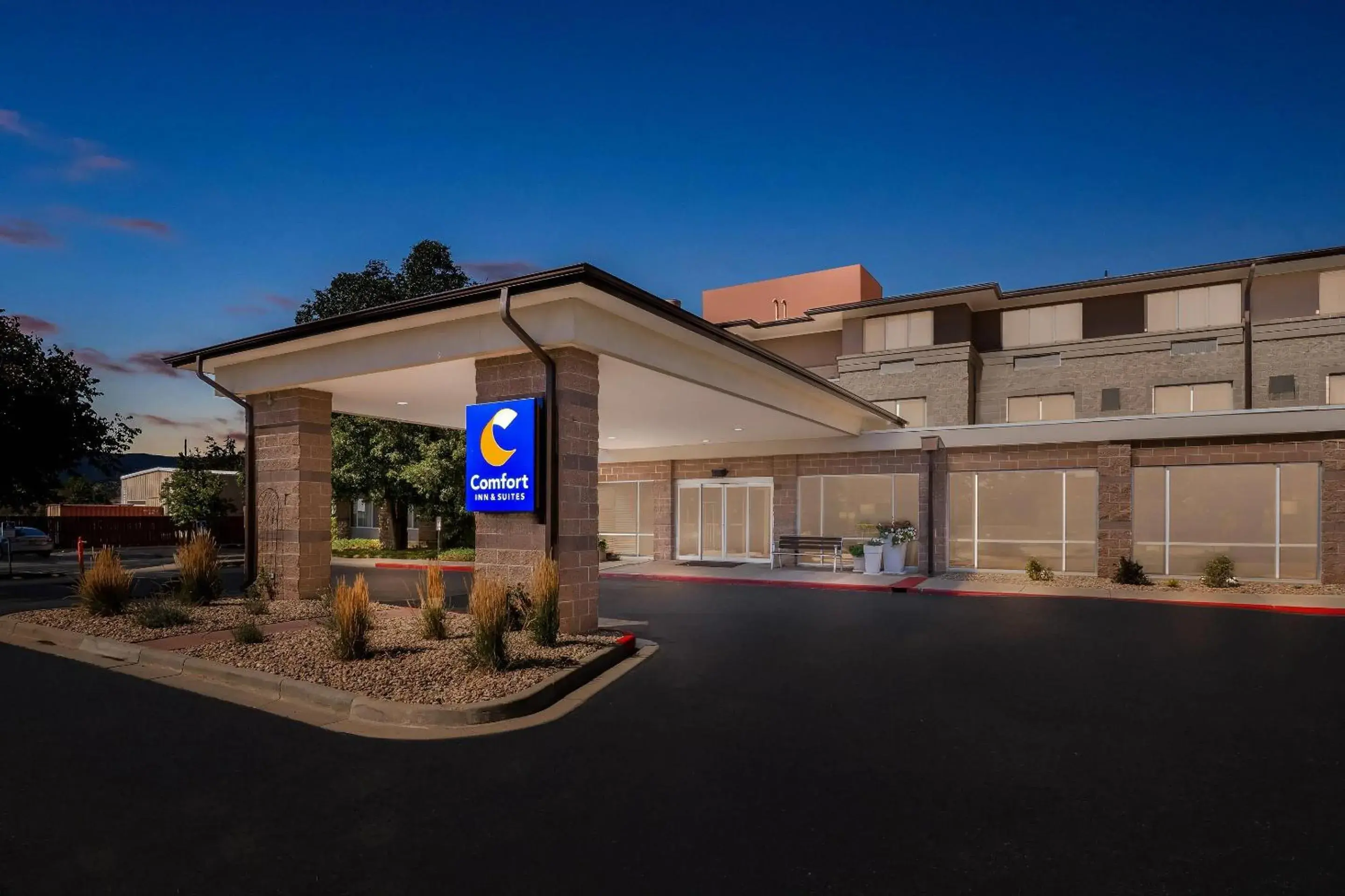 Property building in Comfort Inn & Suites Boulder Property building in Comfort Inn & Suites Boulder