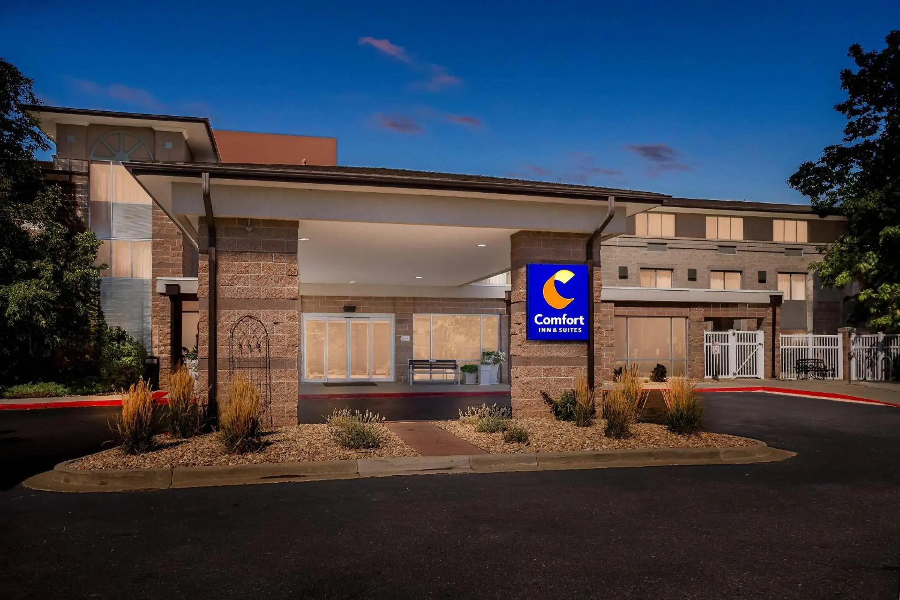 Property building in Comfort Inn & Suites Boulder Property building in Comfort Inn & Suites Boulder