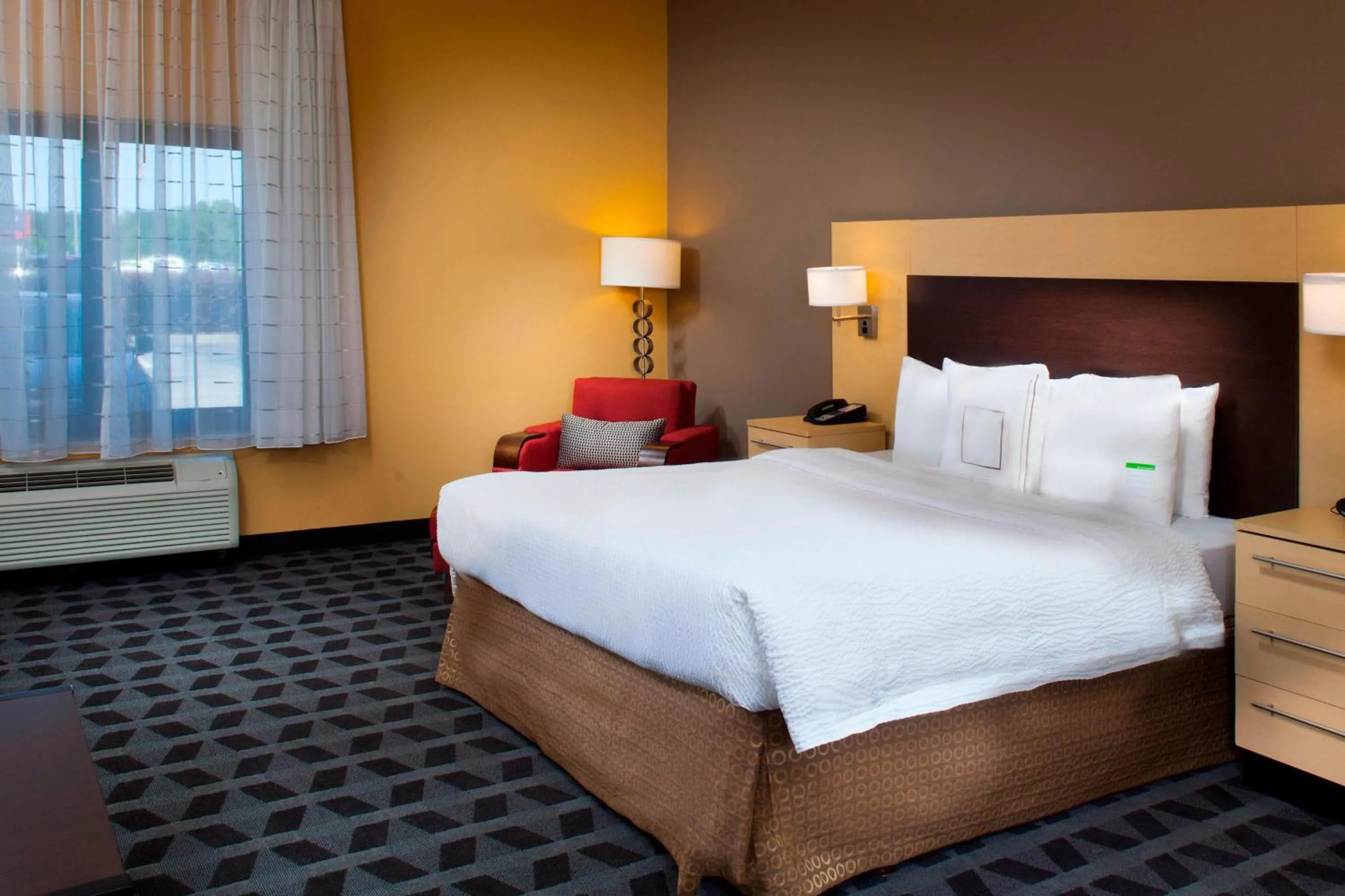 Bedroom, Bed in TownePlace Suites by Marriott Savannah Airport
