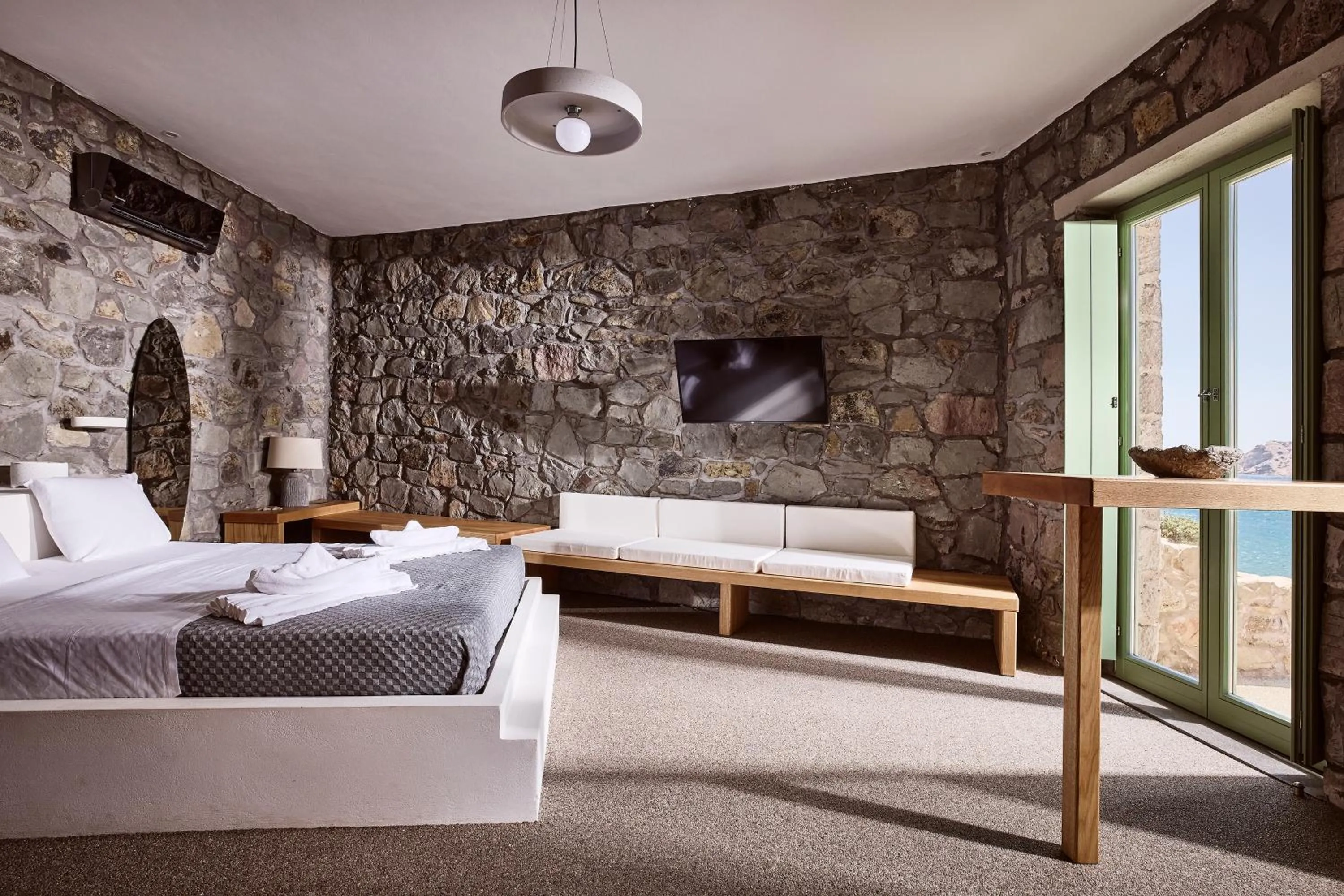 Photo of the whole room, Bed in Ninos Houses