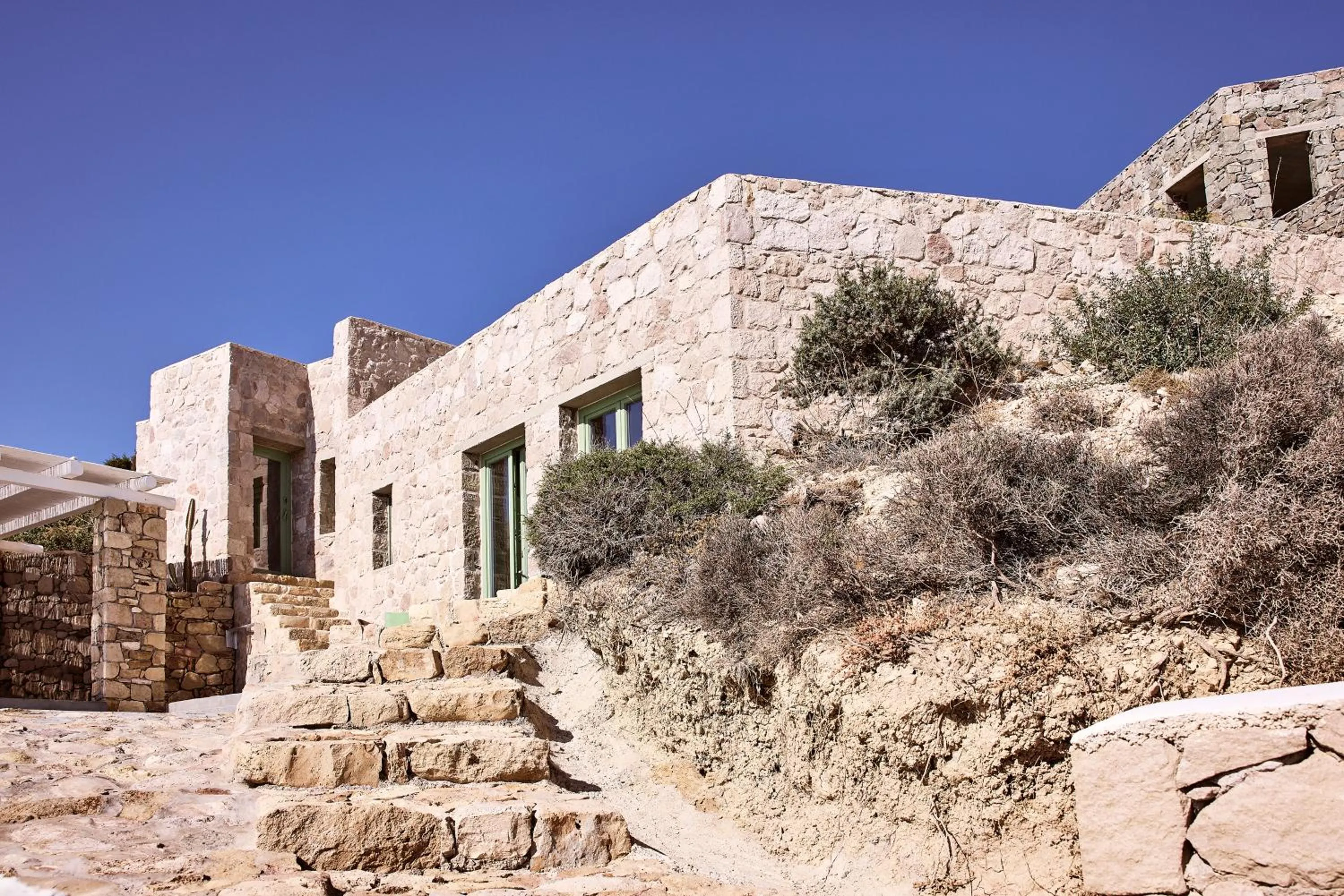 Property building in Ninos Houses