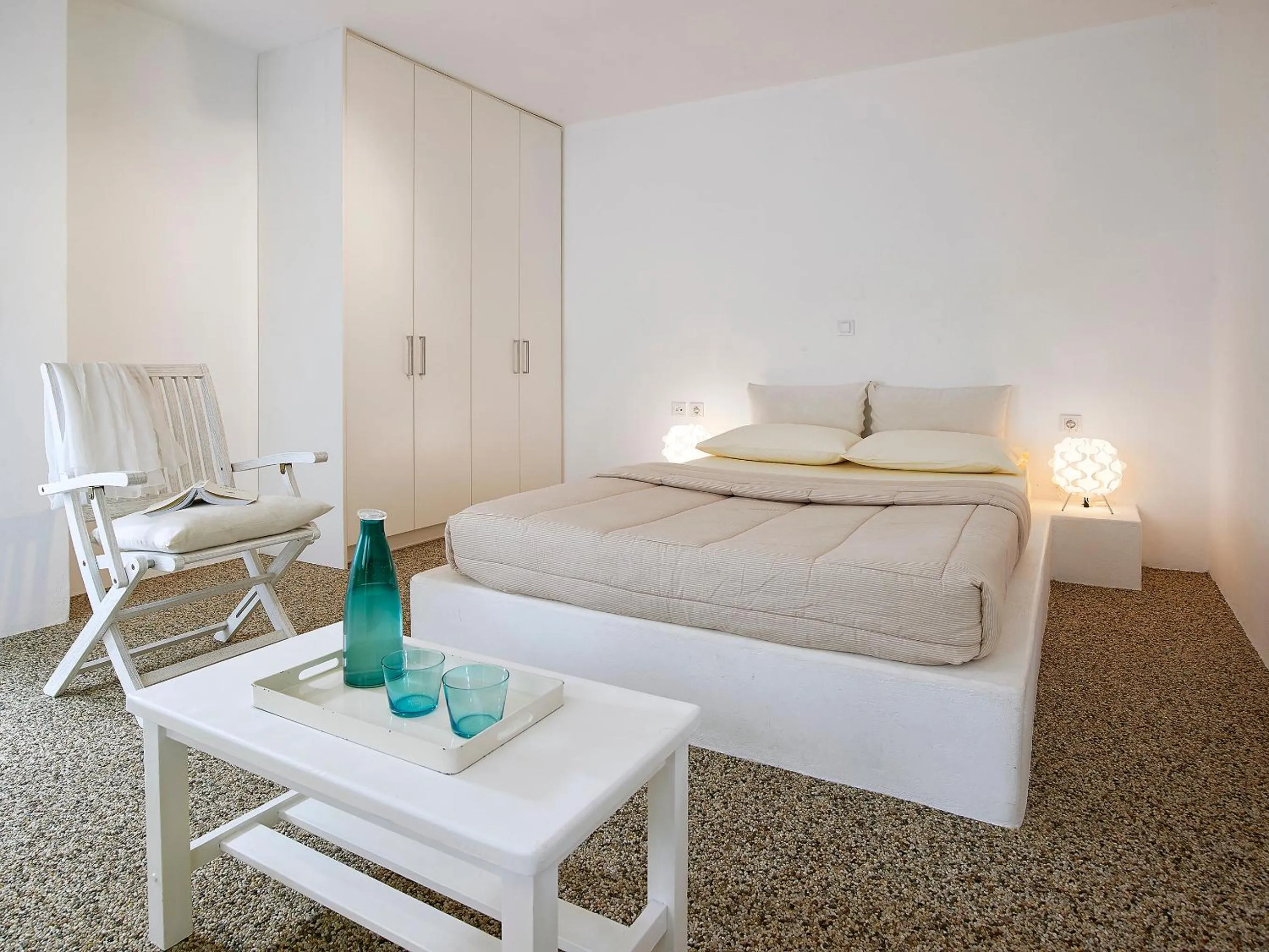 Photo of the whole room, Bed in Ninos Houses