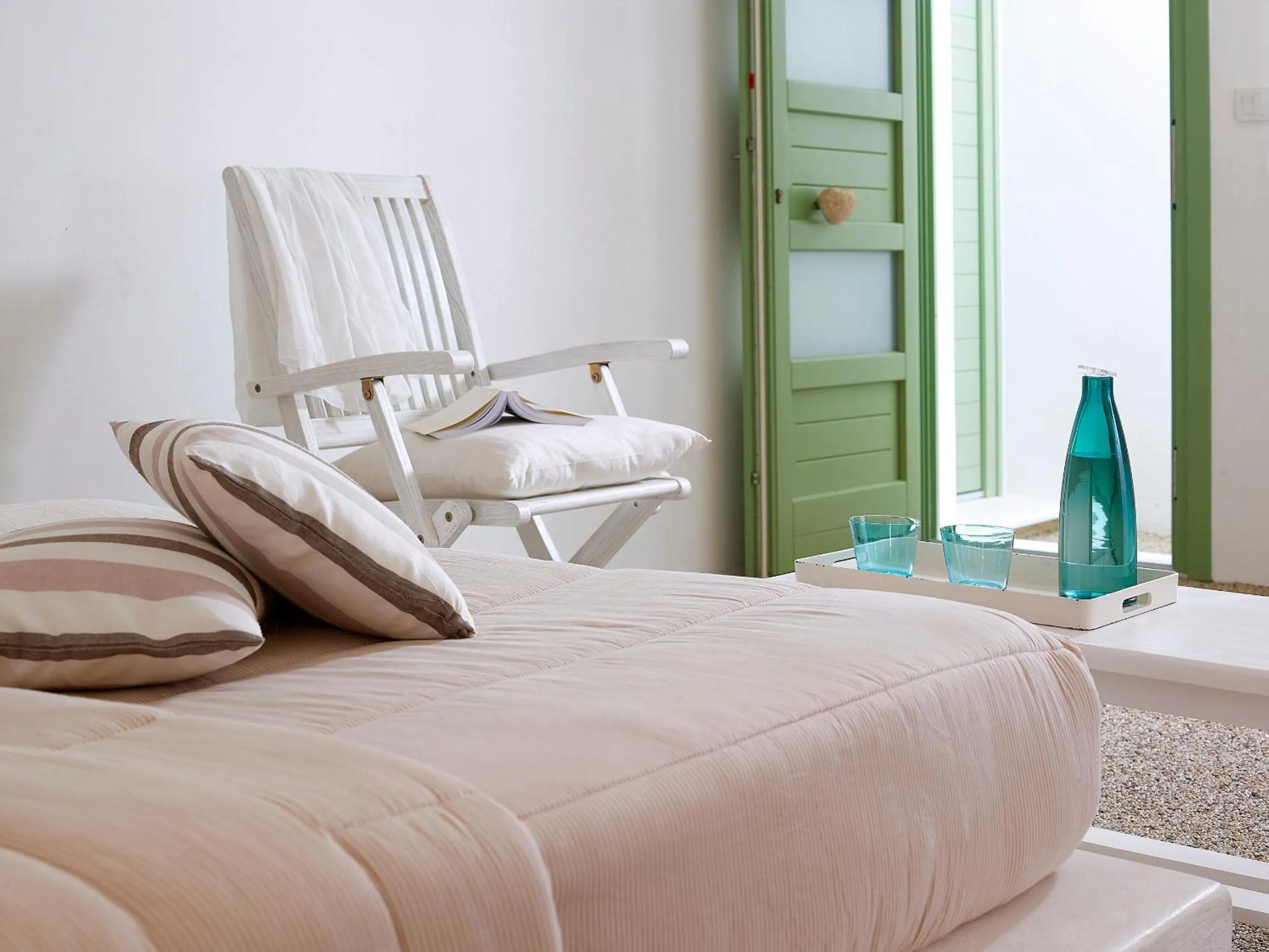 Seating area, Bed in Ninos Houses