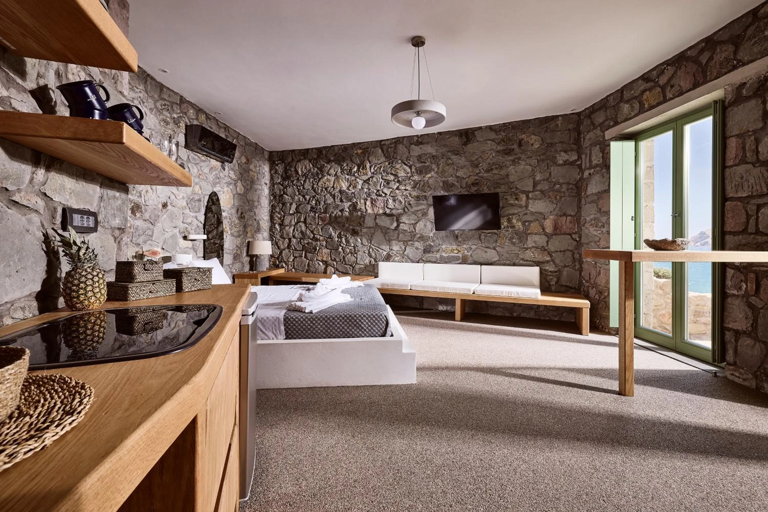 Photo of the whole room, Bed in Ninos Houses