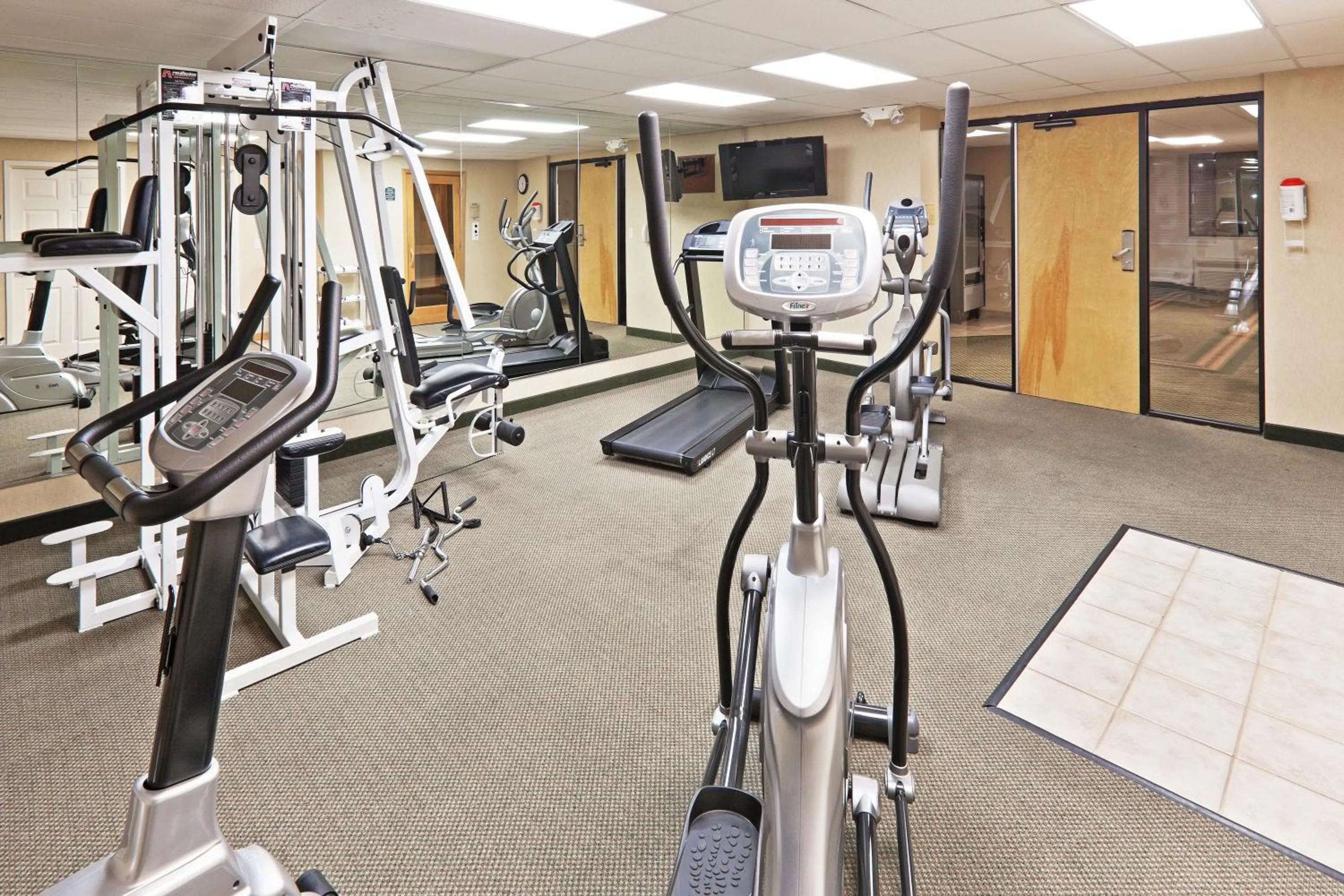 Fitness centre/facilities in Wyndham Garden Wichita Downtown