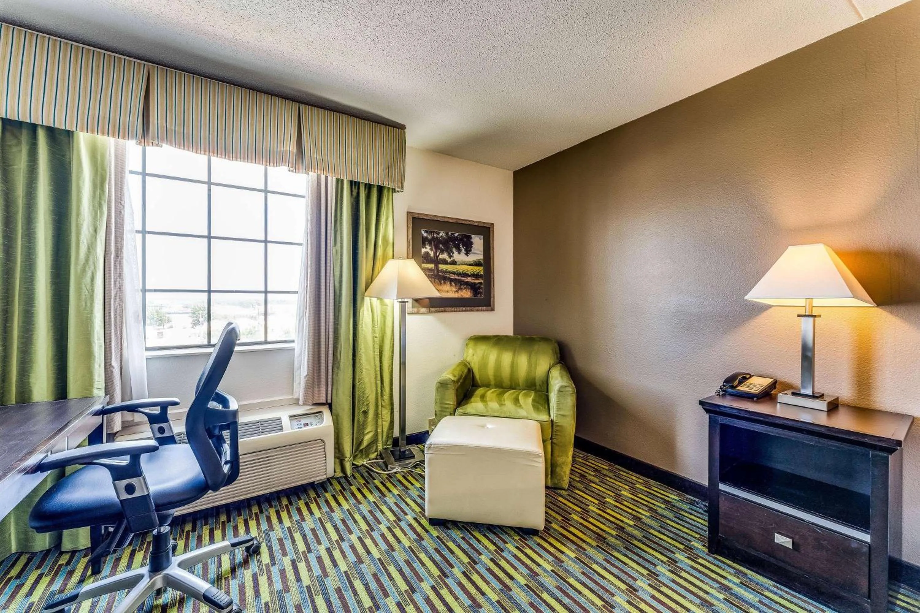 Photo of the whole room in Wyndham Garden Wichita Downtown