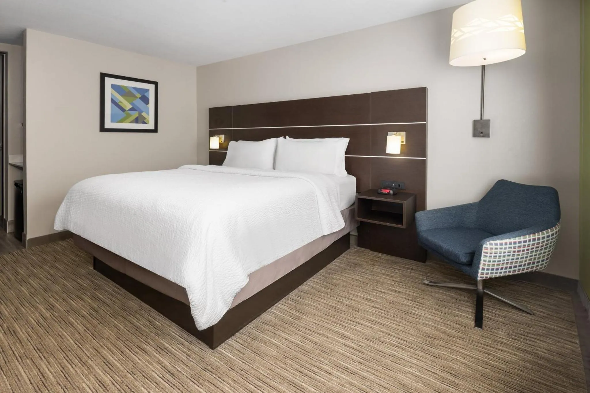 Photo of the whole room, Bed in Holiday Inn Express Hotel & Suites Hamburg by IHG