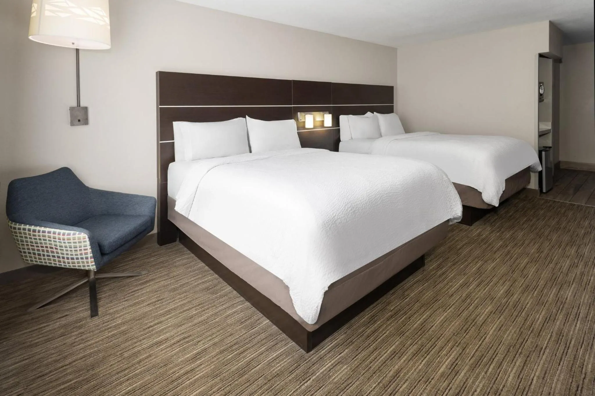 Photo of the whole room, Bed in Holiday Inn Express Hotel & Suites Hamburg by IHG