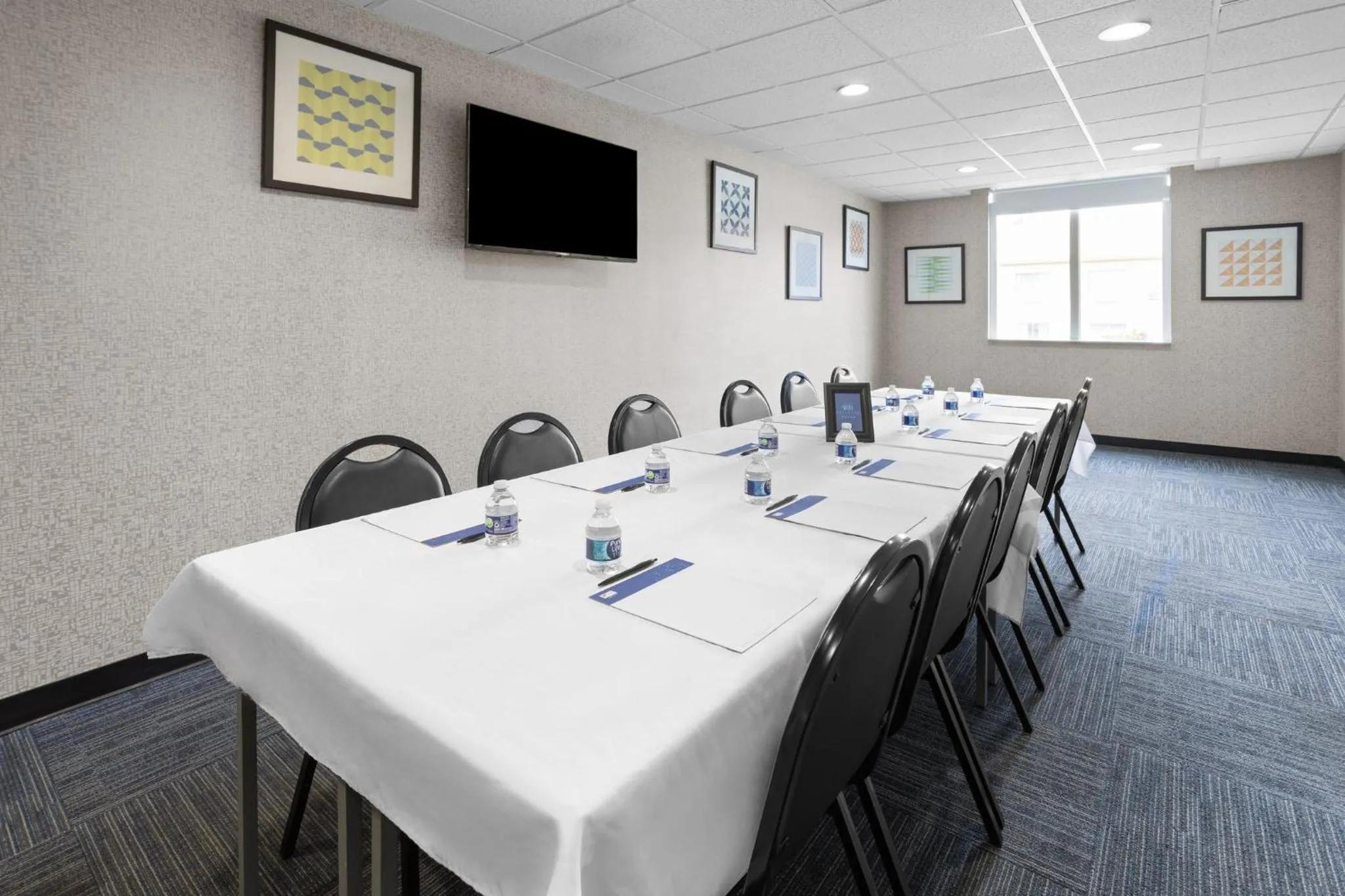 Meeting/conference room in Holiday Inn Express Hotel & Suites Hamburg by IHG