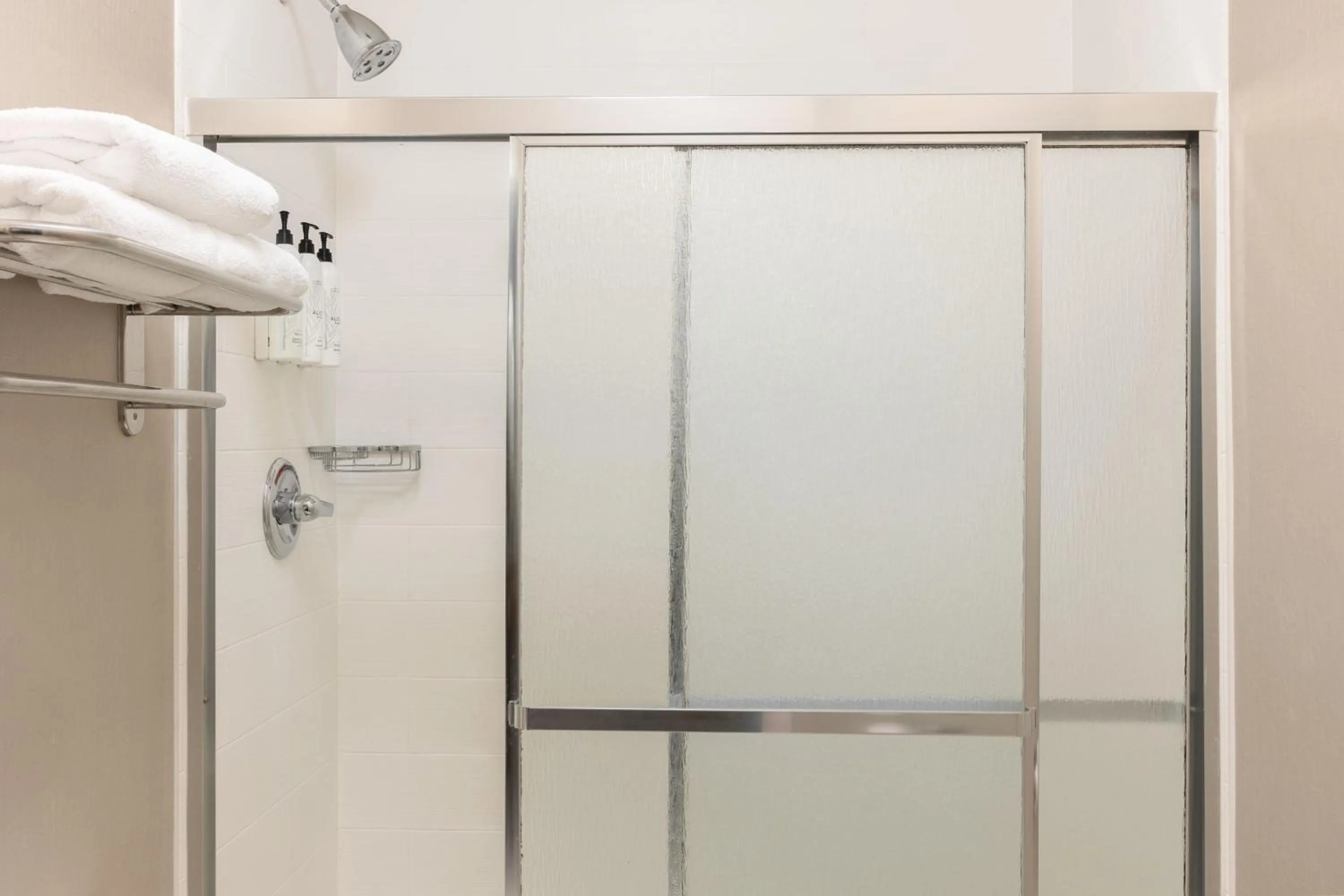 Bathroom in SpringHill Suites by Marriott Sacramento Roseville