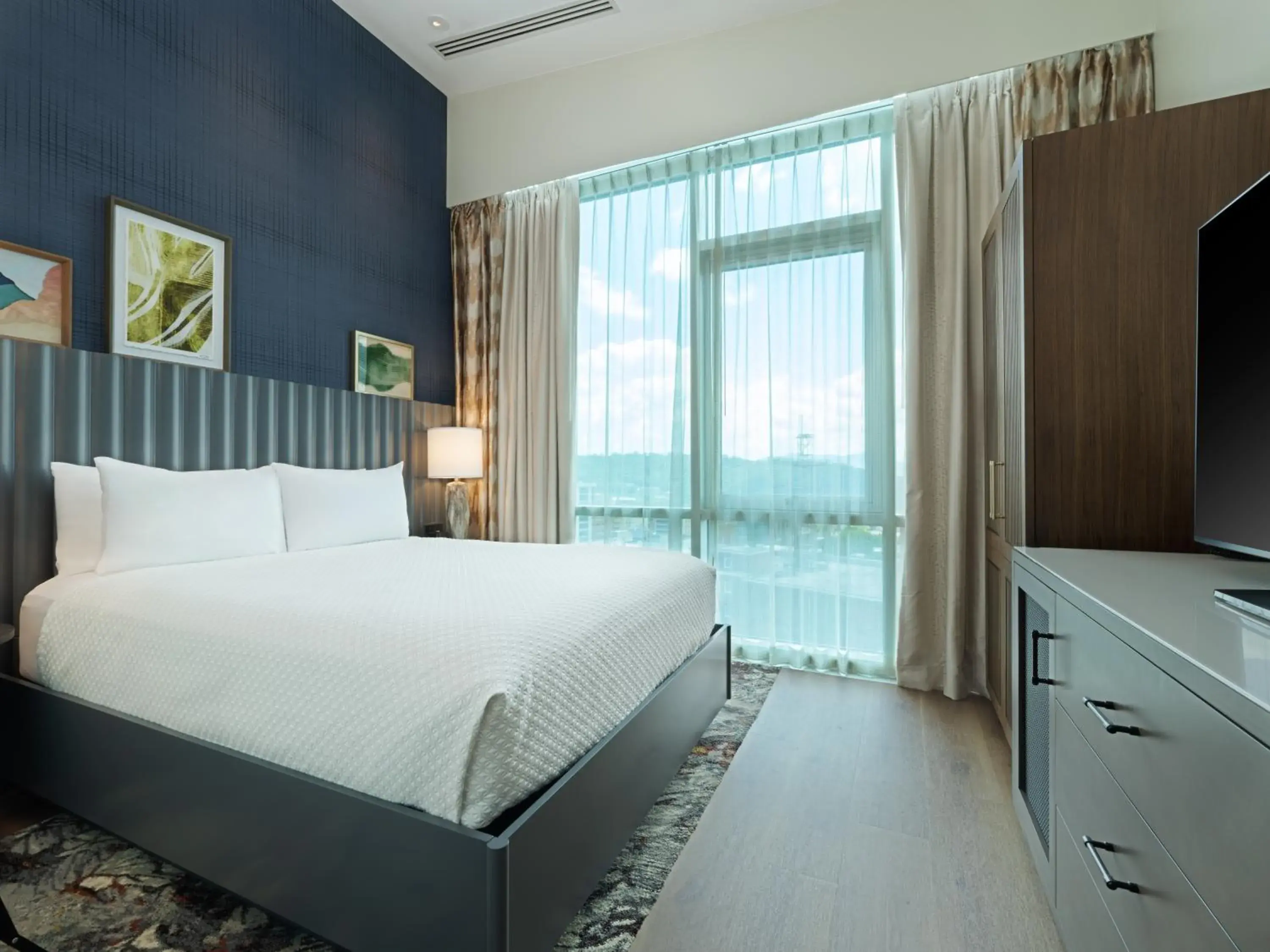 Bedroom, Bed in Hotel Indigo Asheville Downtown by IHG Bedroom, Bed in Hotel Indigo Asheville Downtown by IHG