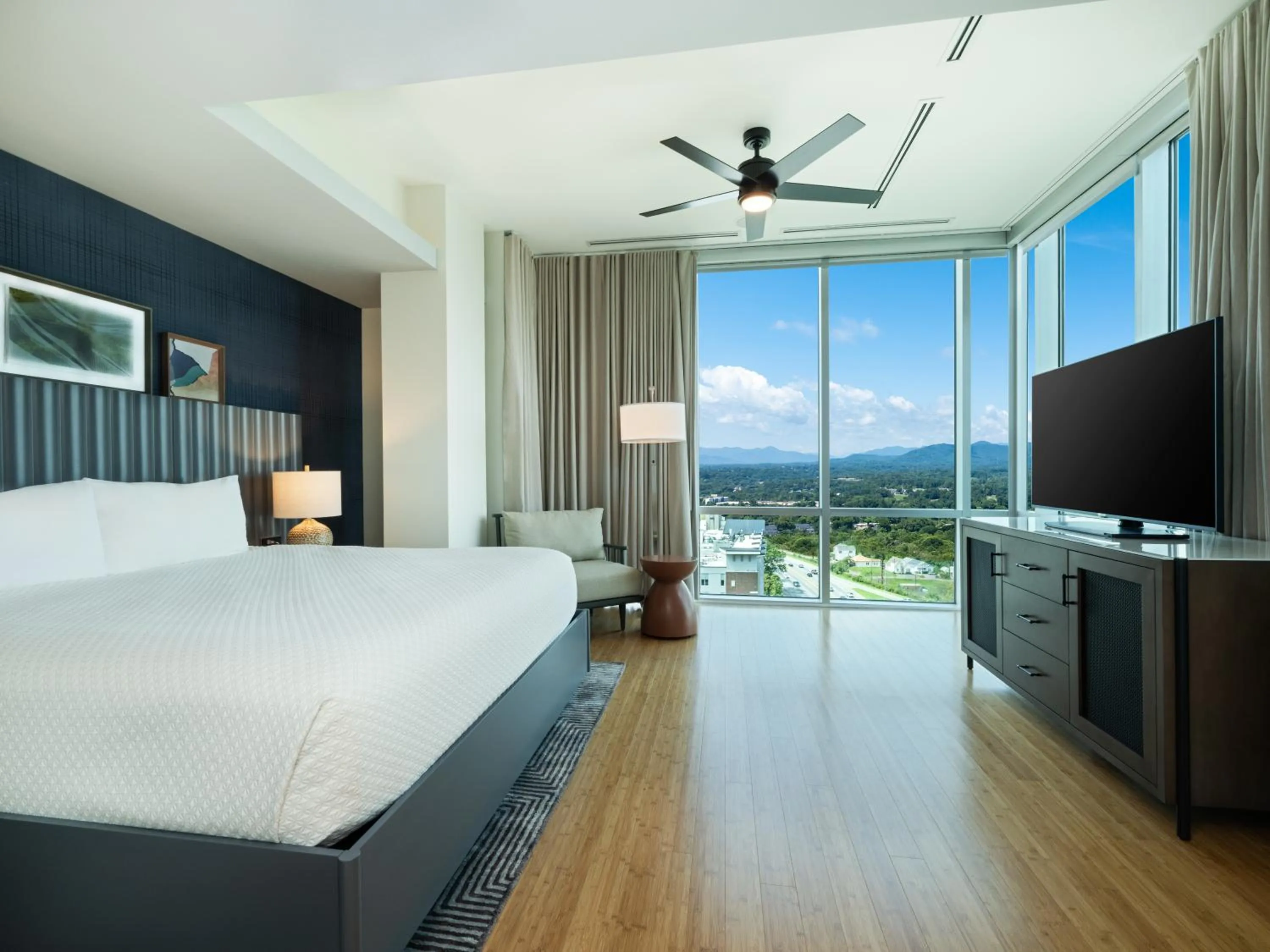 Bedroom, Bed in Hotel Indigo Asheville Downtown by IHG