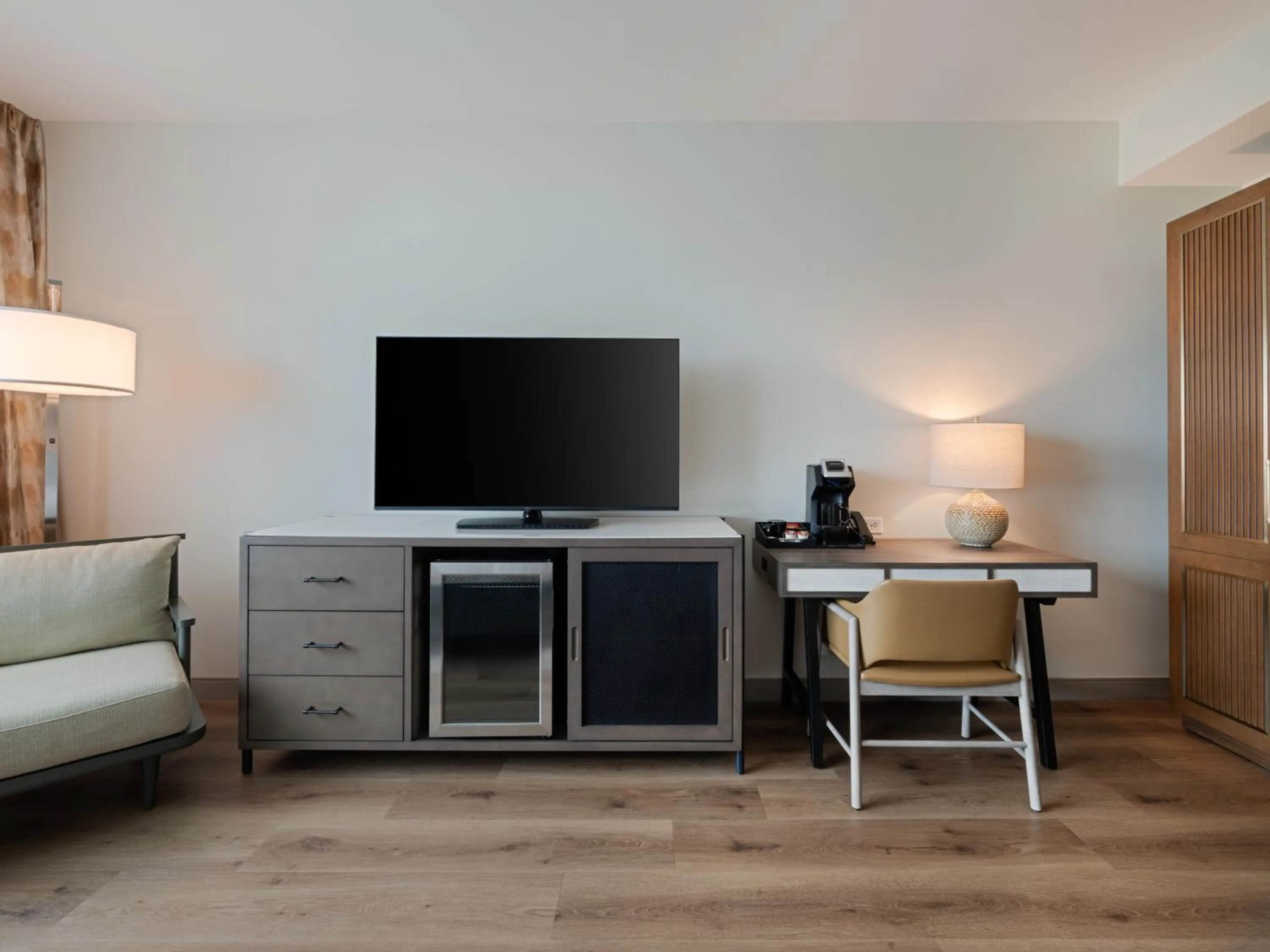 TV and multimedia in Hotel Indigo Asheville Downtown by IHG