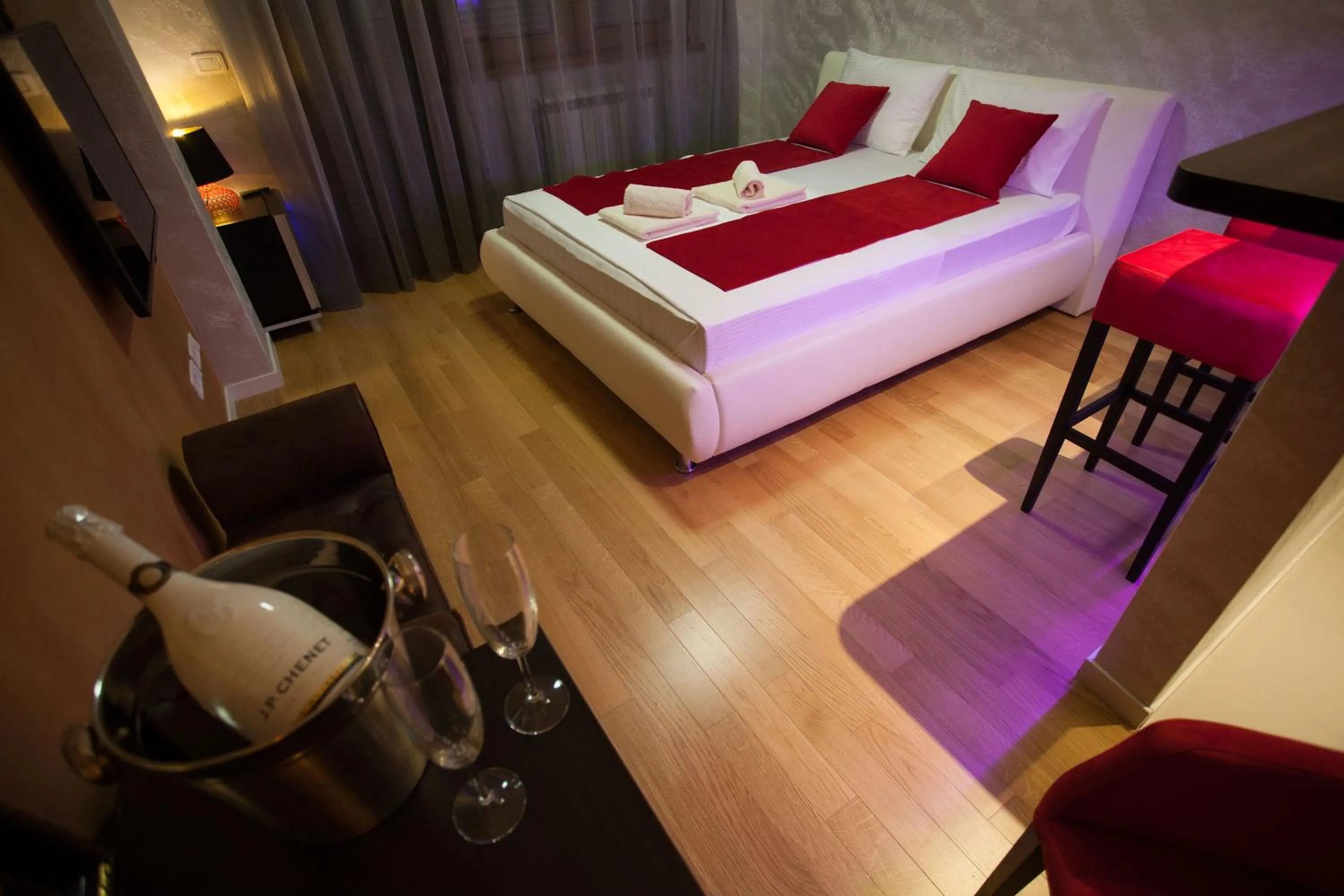 Bedroom, Bed in Gentleman Dog Apartment