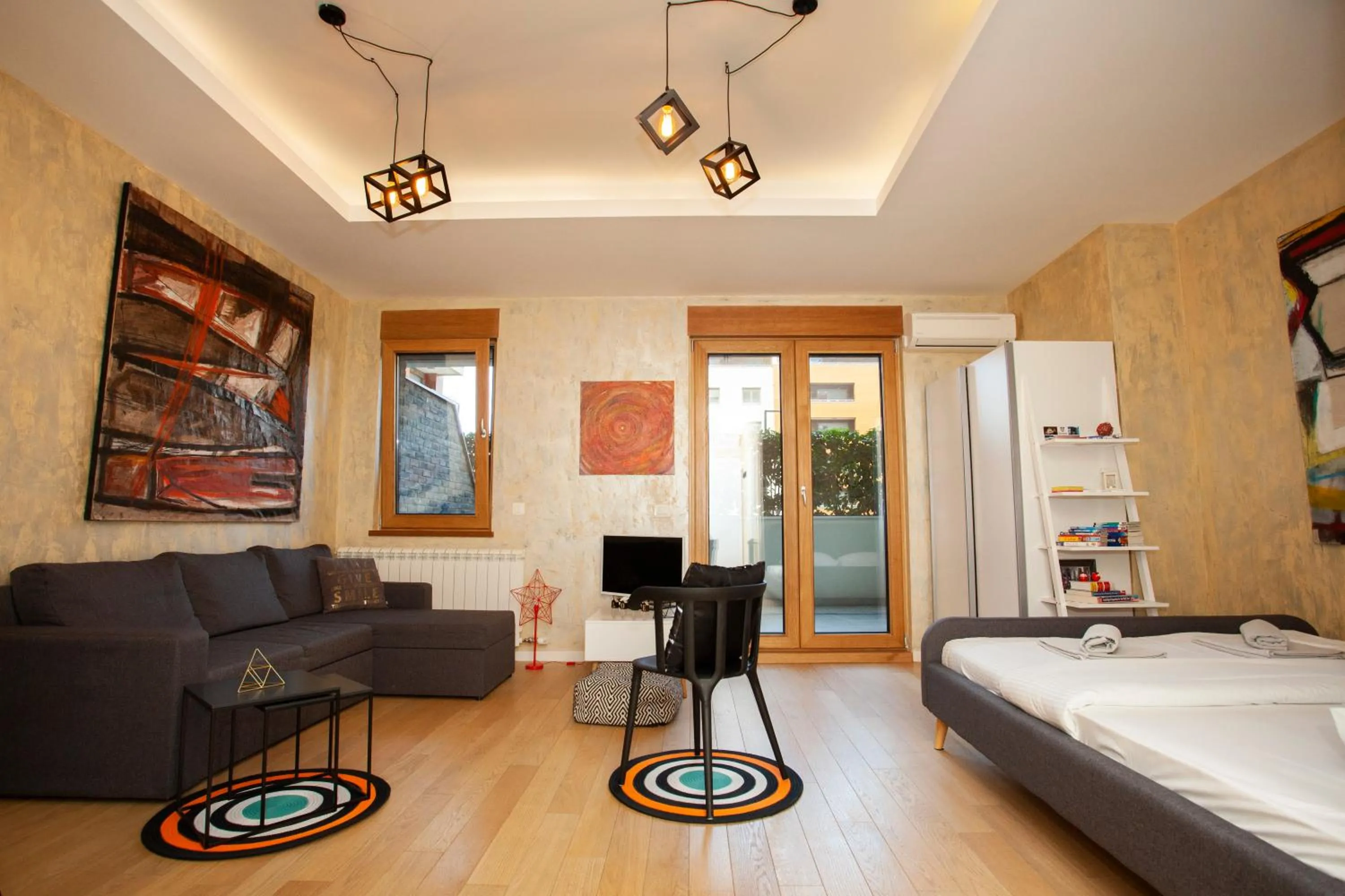 Living room, Bed in Gentleman Dog Apartment