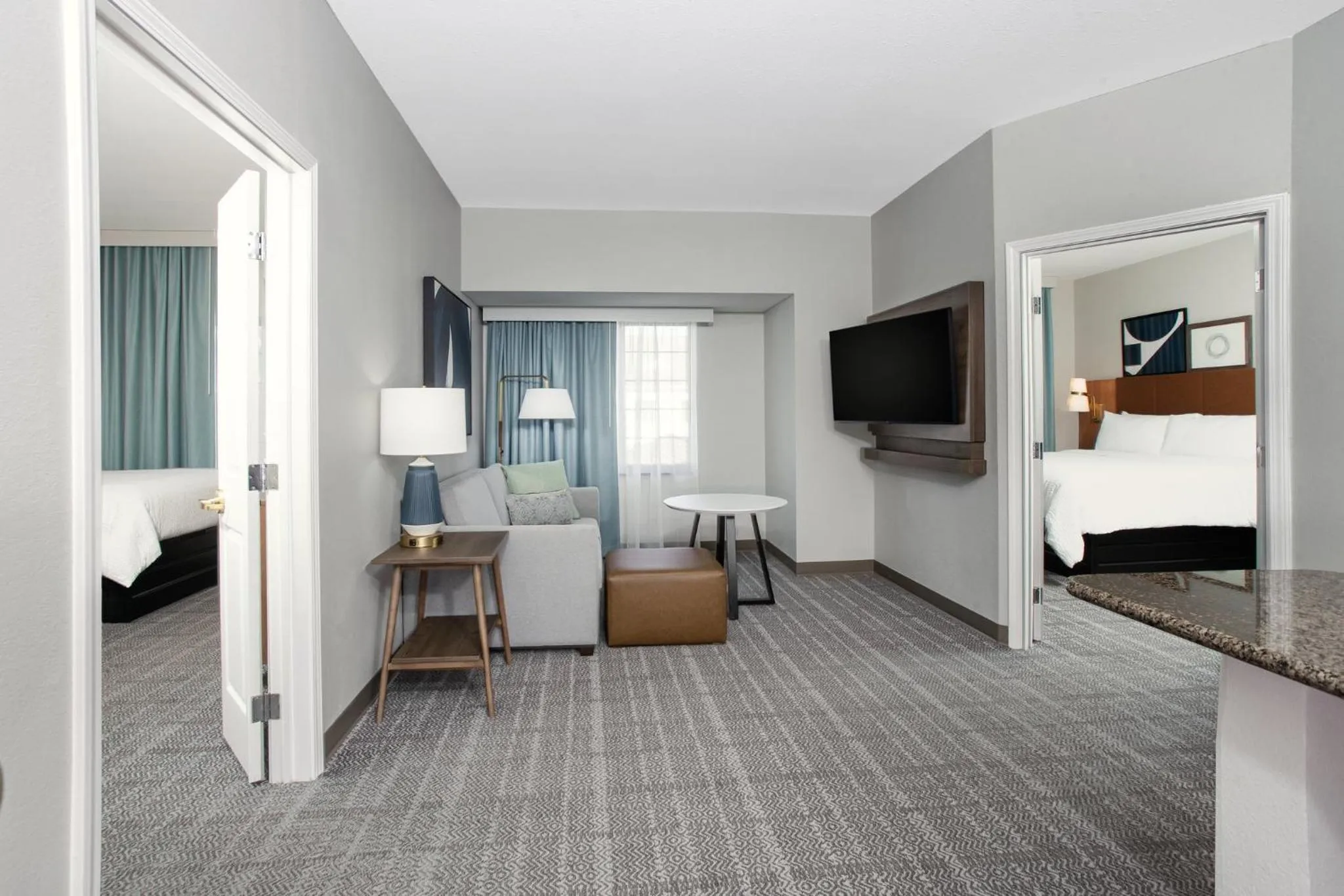 Photo of the whole room, Bed in Staybridge Suites Williamsville Buffalo by IHG