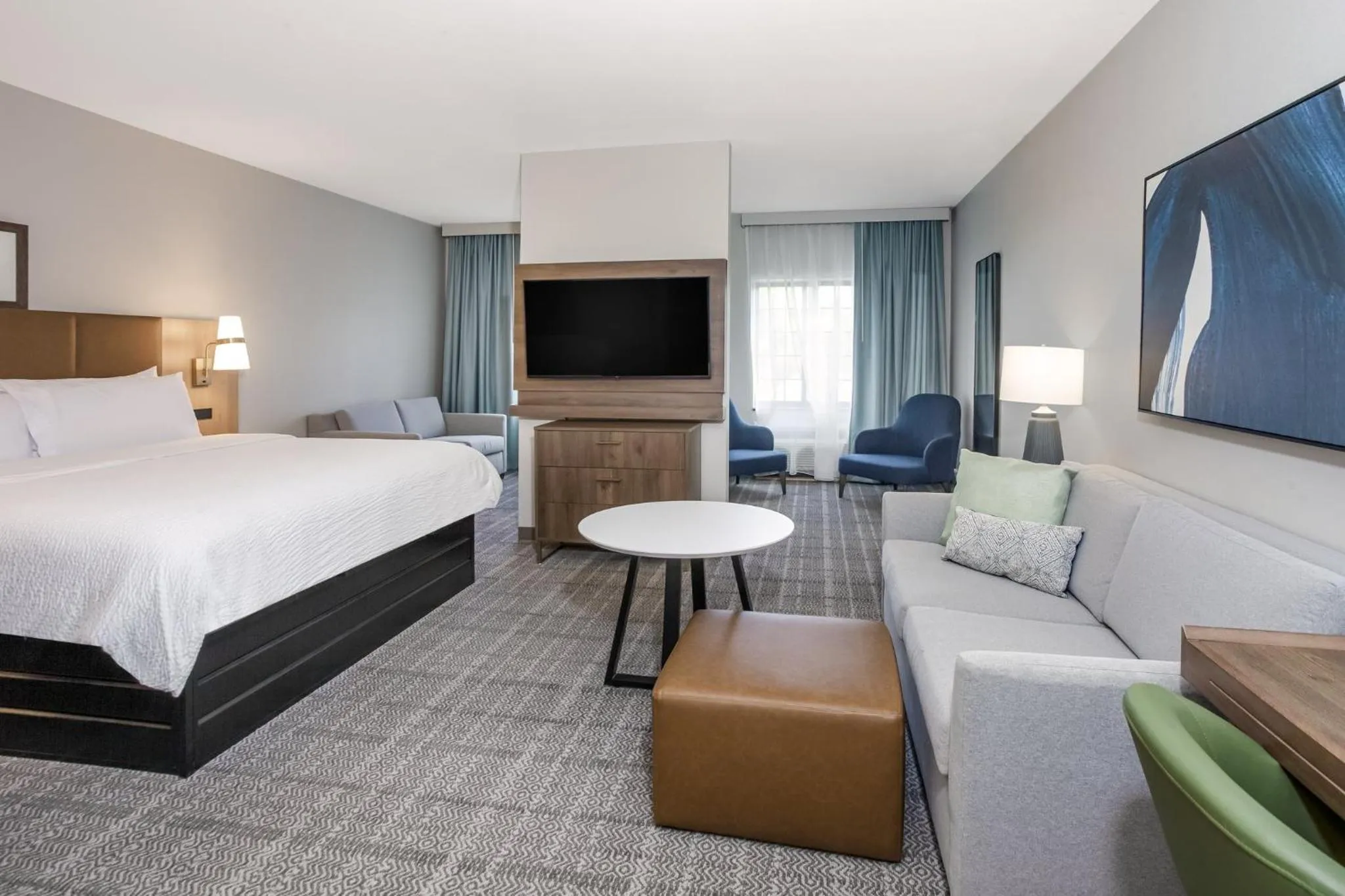 Photo of the whole room, Bed in Staybridge Suites Williamsville Buffalo by IHG