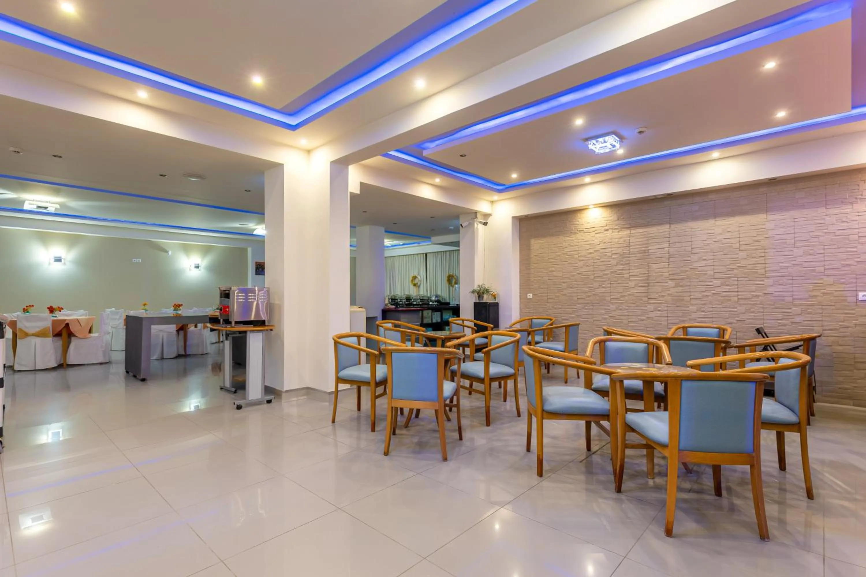 Restaurant/places to eat in Esperia Hotel