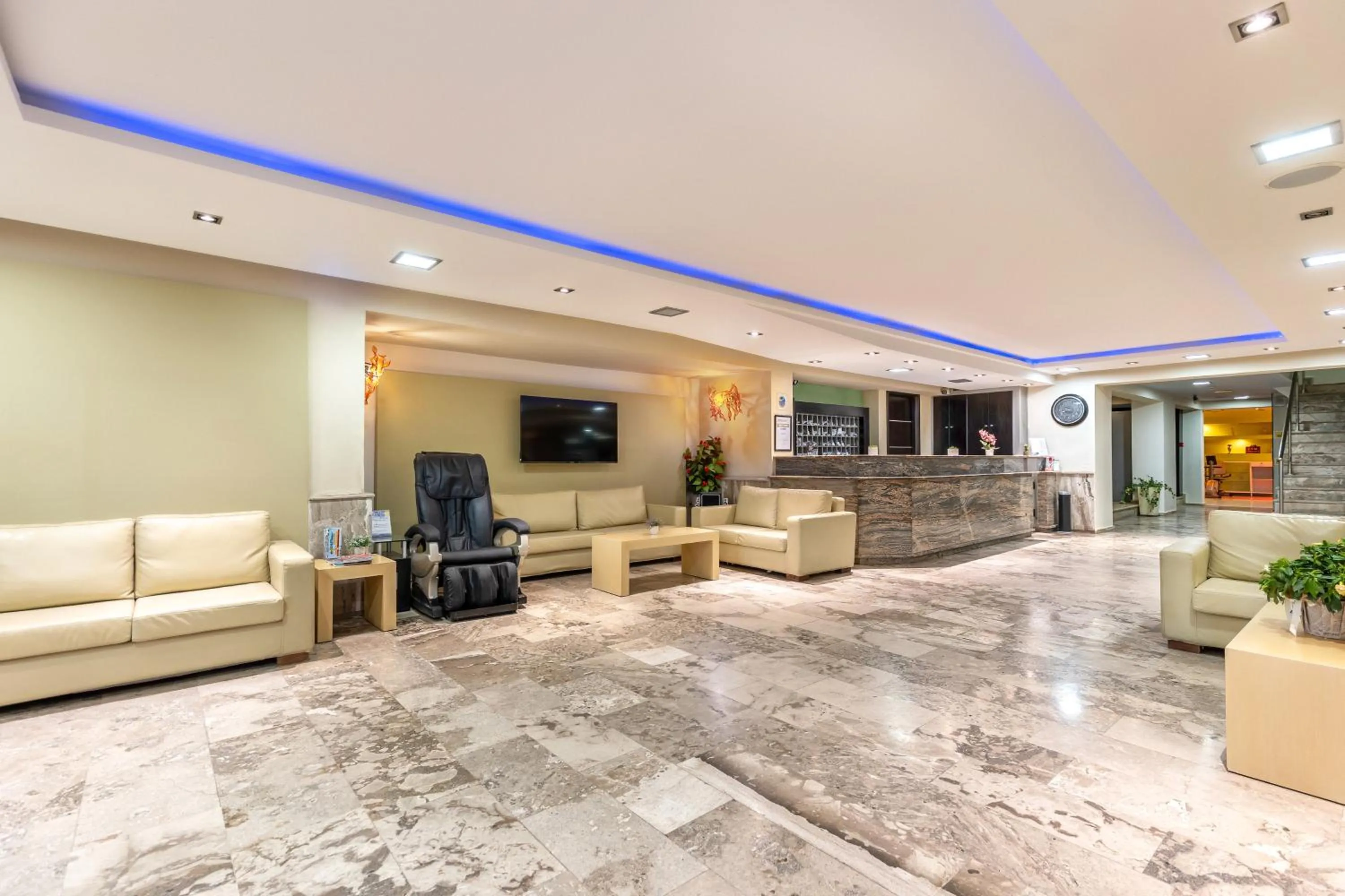 Communal lounge/ TV room in Esperia Hotel