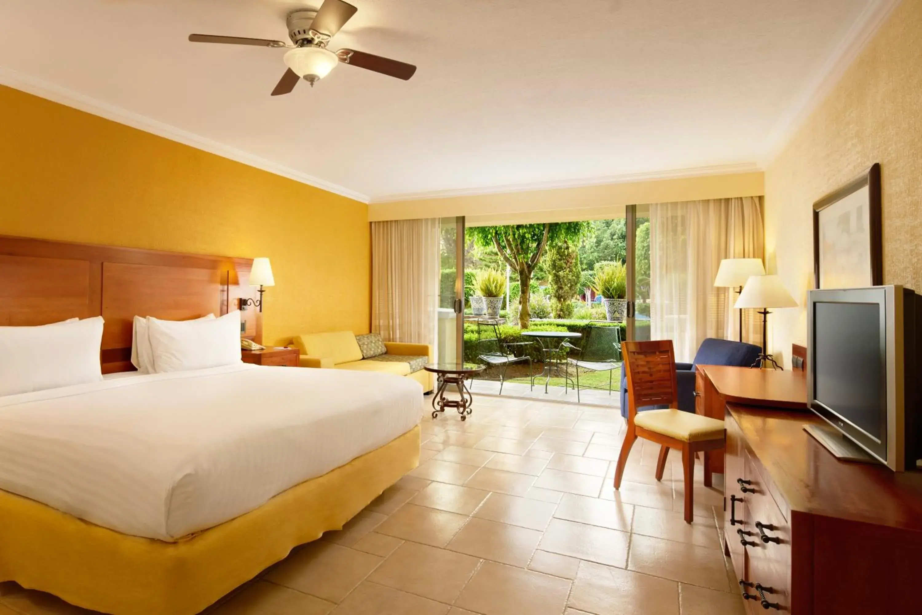 Bed in Fiesta Americana Hacienda Ixtapan de La Sal Bed in Fiesta Americana Hacienda Ixtapan de La Sal