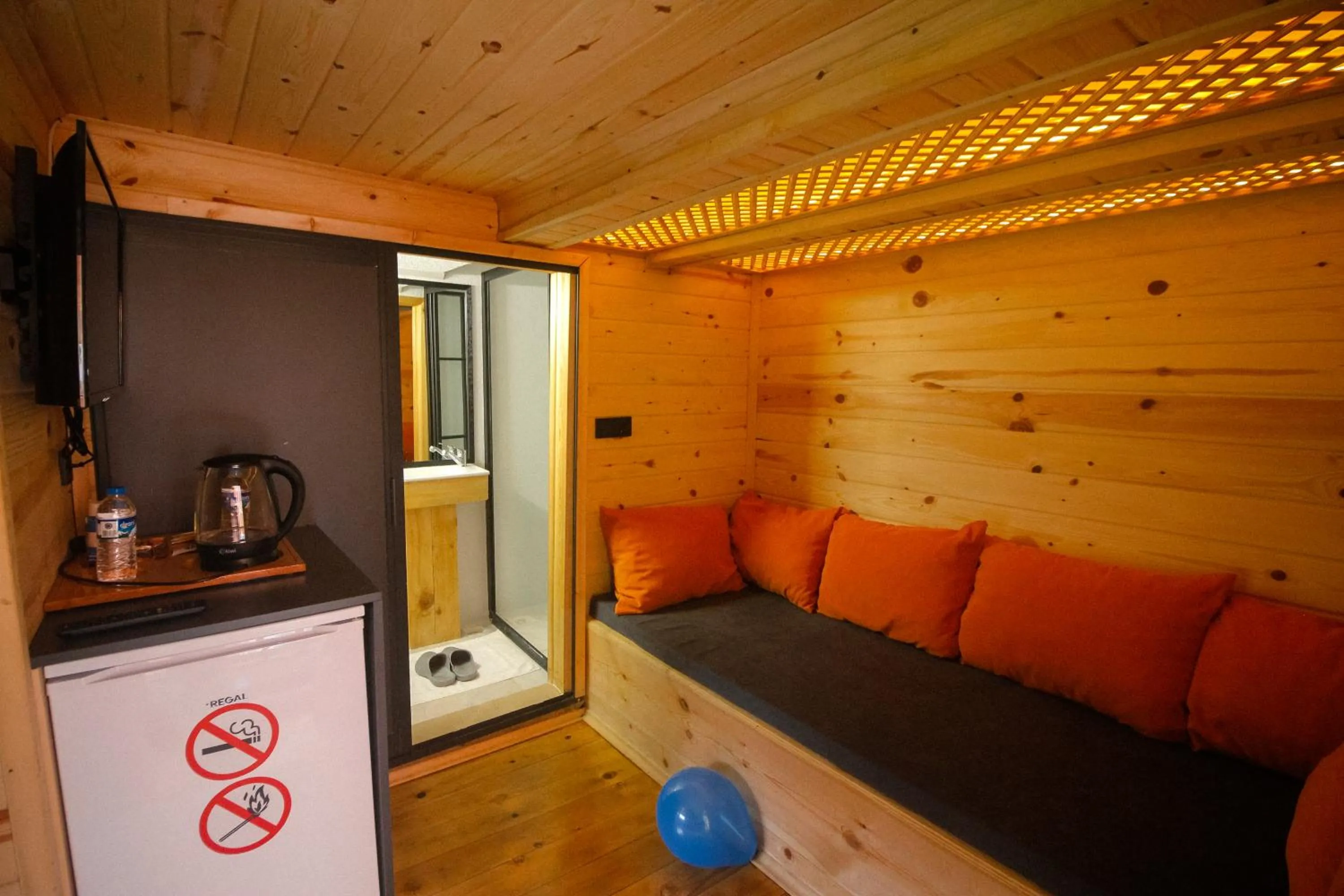 Kitchen or kitchenette in Efulim Apart
