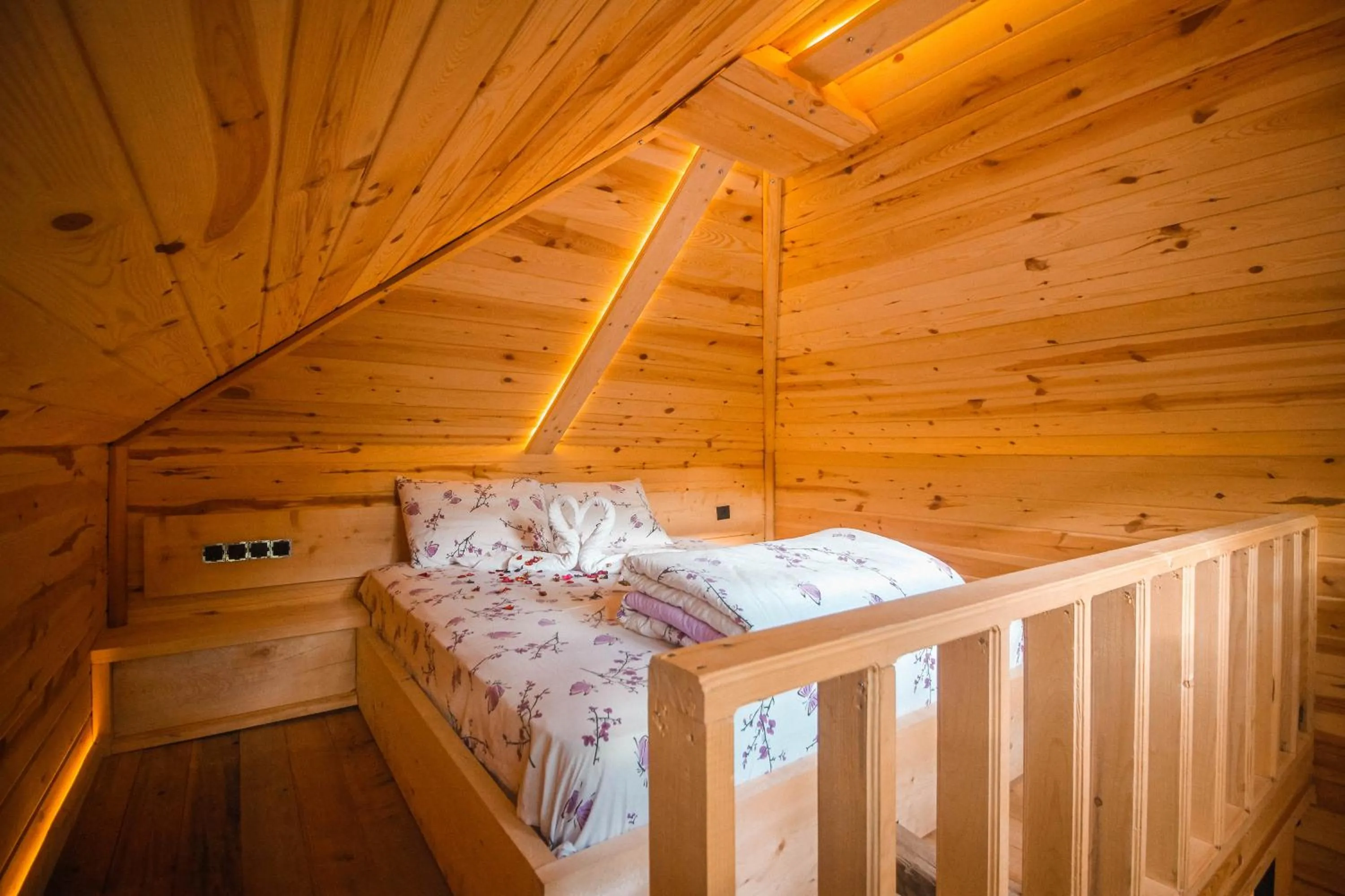 Bed in Efulim Apart