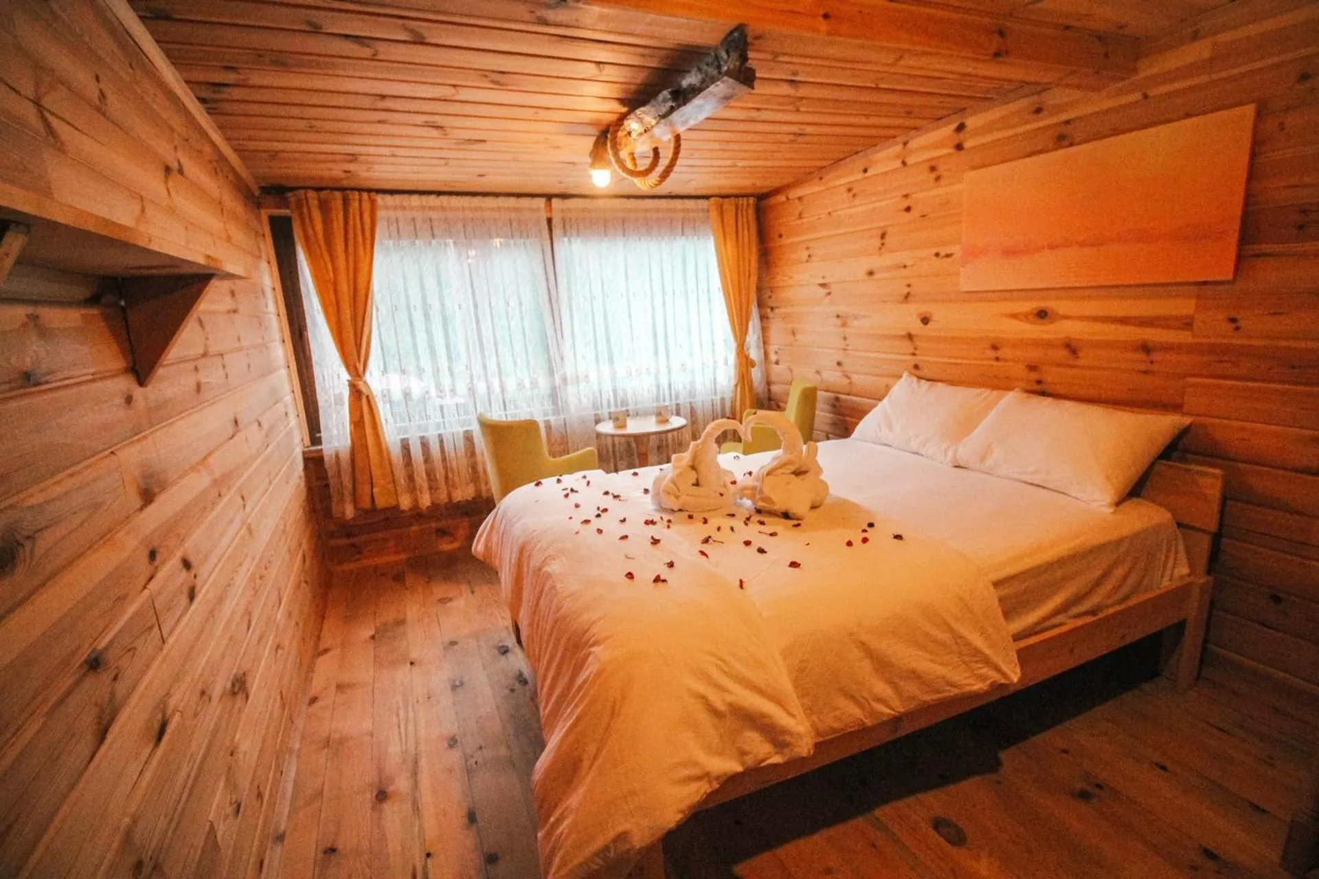 Massage, Bed in Efulim Apart