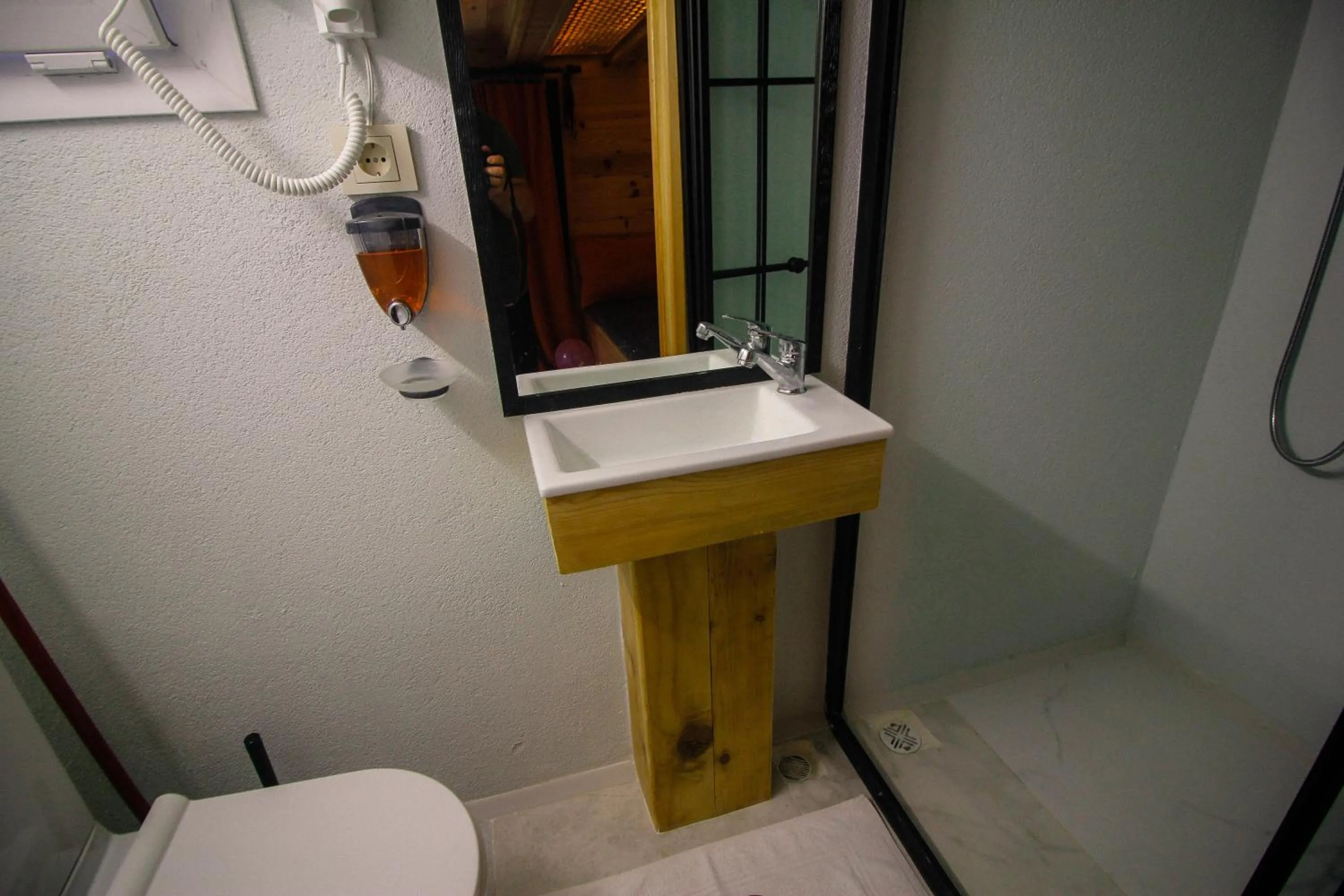 Toilet in Efulim Apart