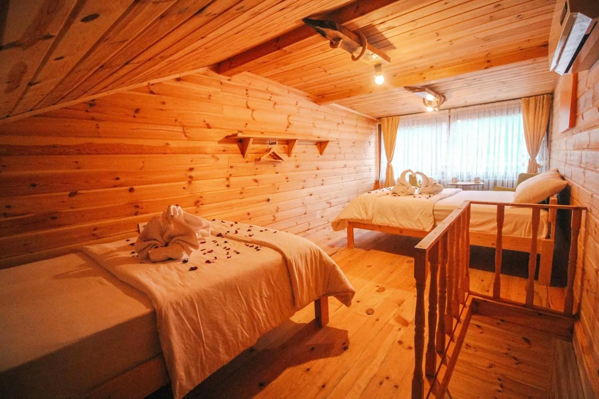 Massage, Bed in Efulim Apart