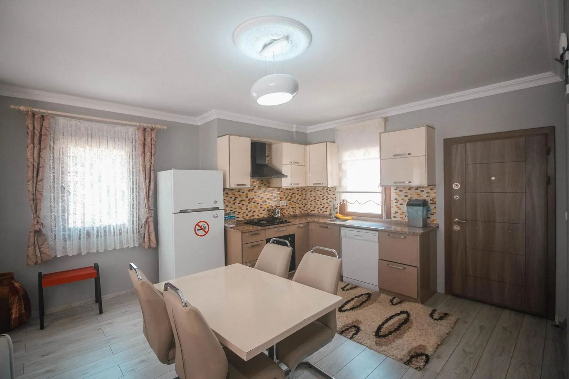 Kitchen or kitchenette in Efulim Apart