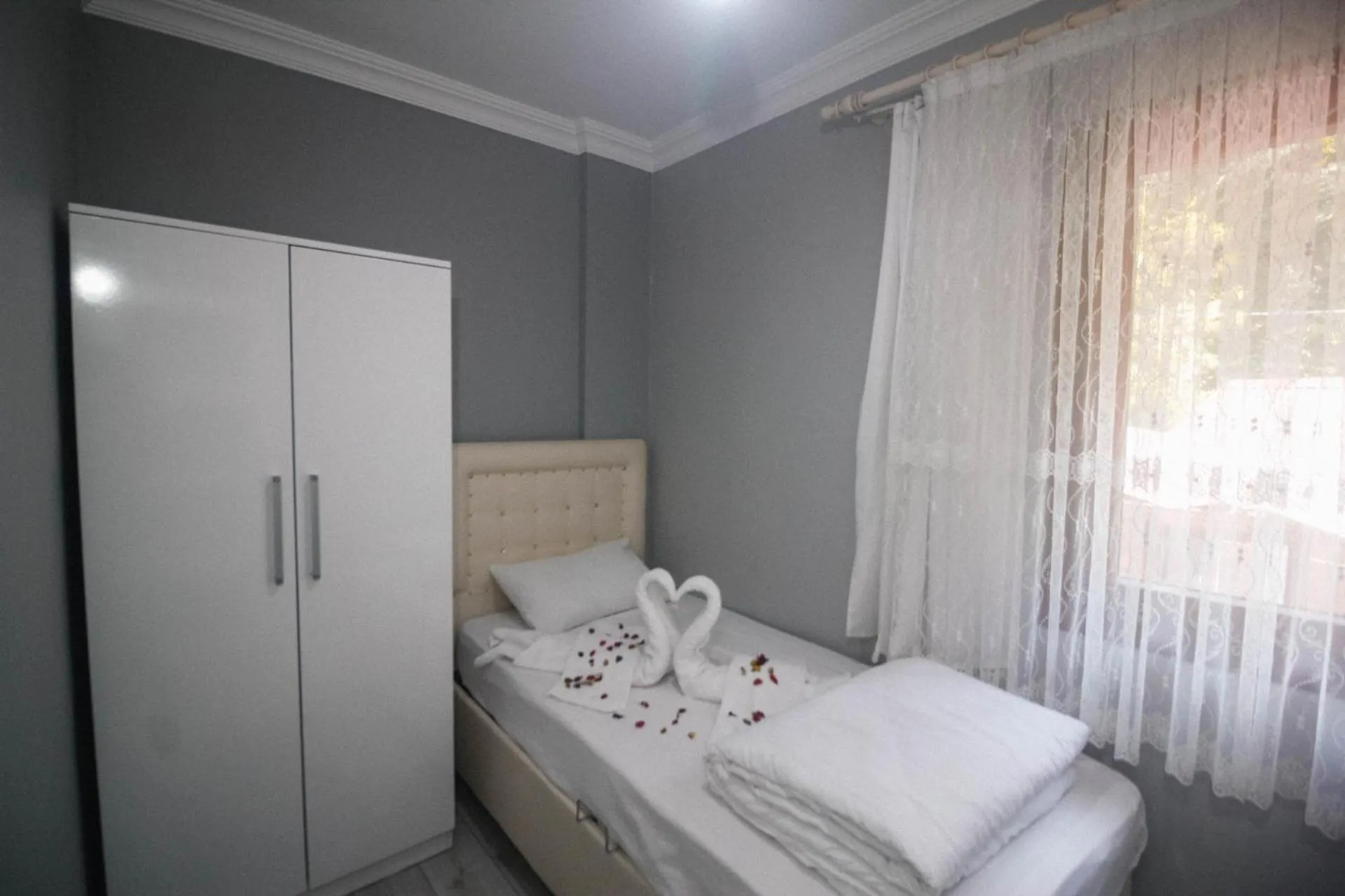 Bed in Efulim Apart