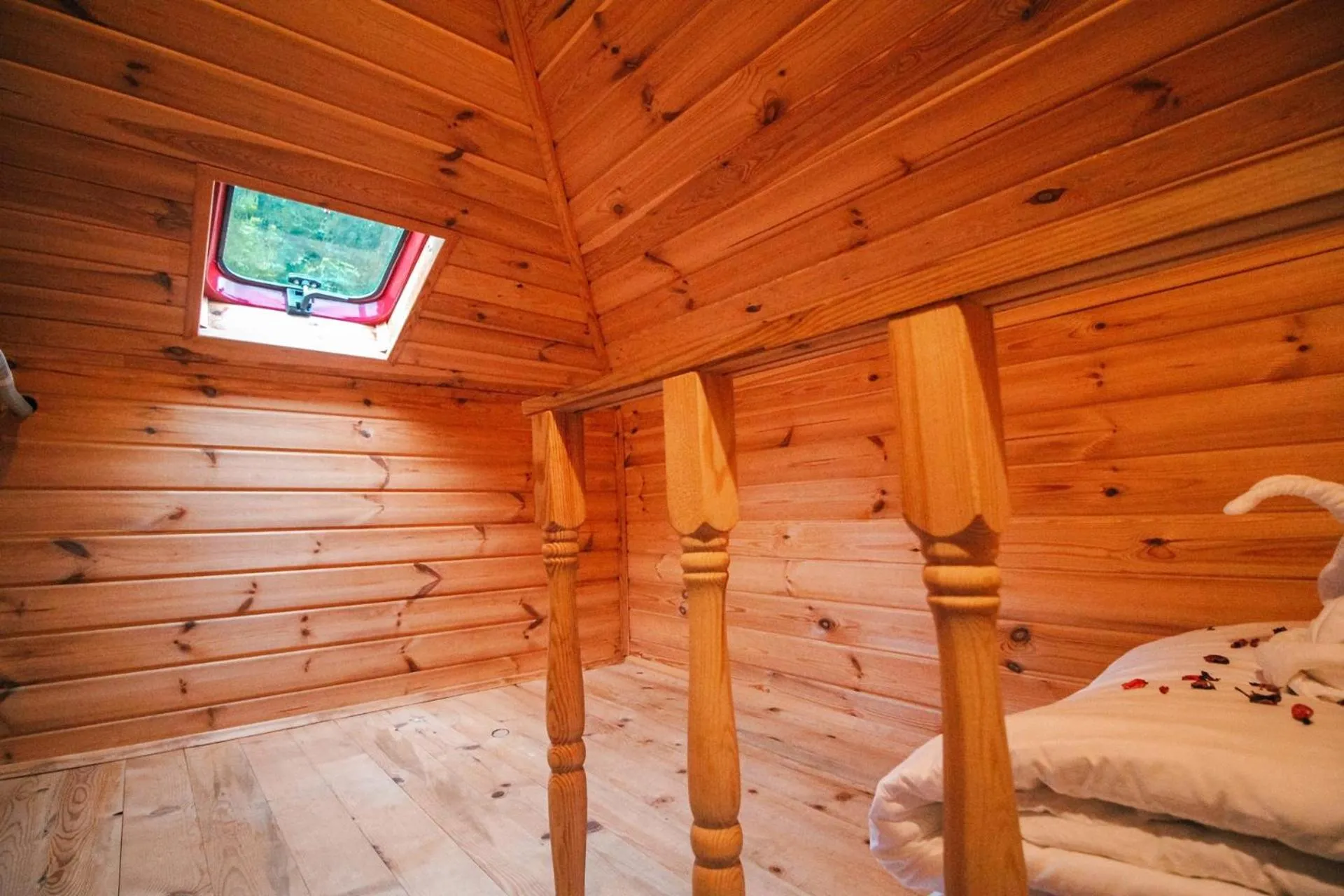 Massage, Bed in Efulim Apart