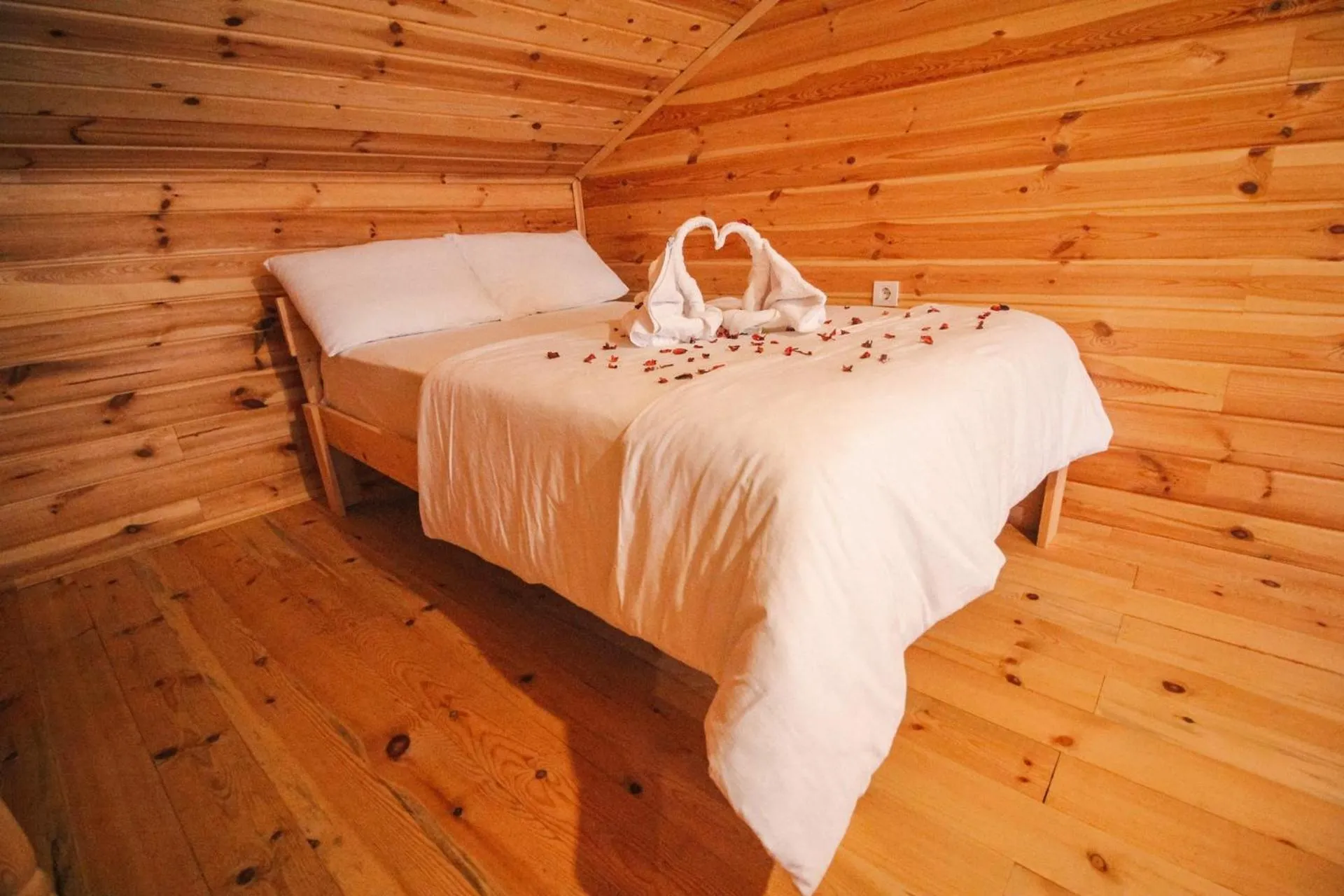 Bed in Efulim Apart