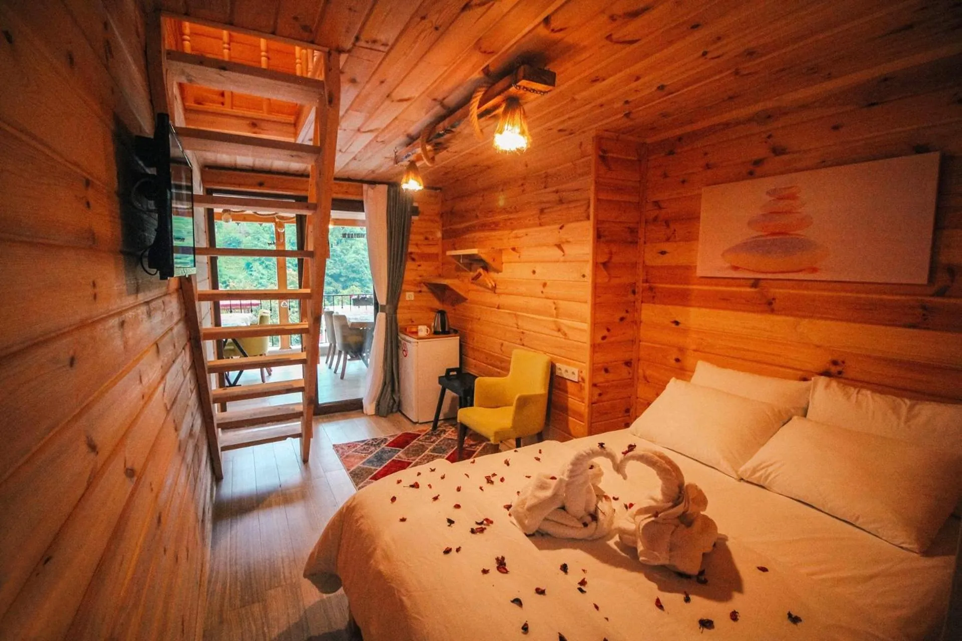 Massage, Bed in Efulim Apart