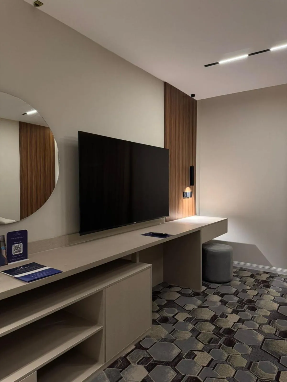 TV and multimedia in Continent Al Waha Hotel Riyad