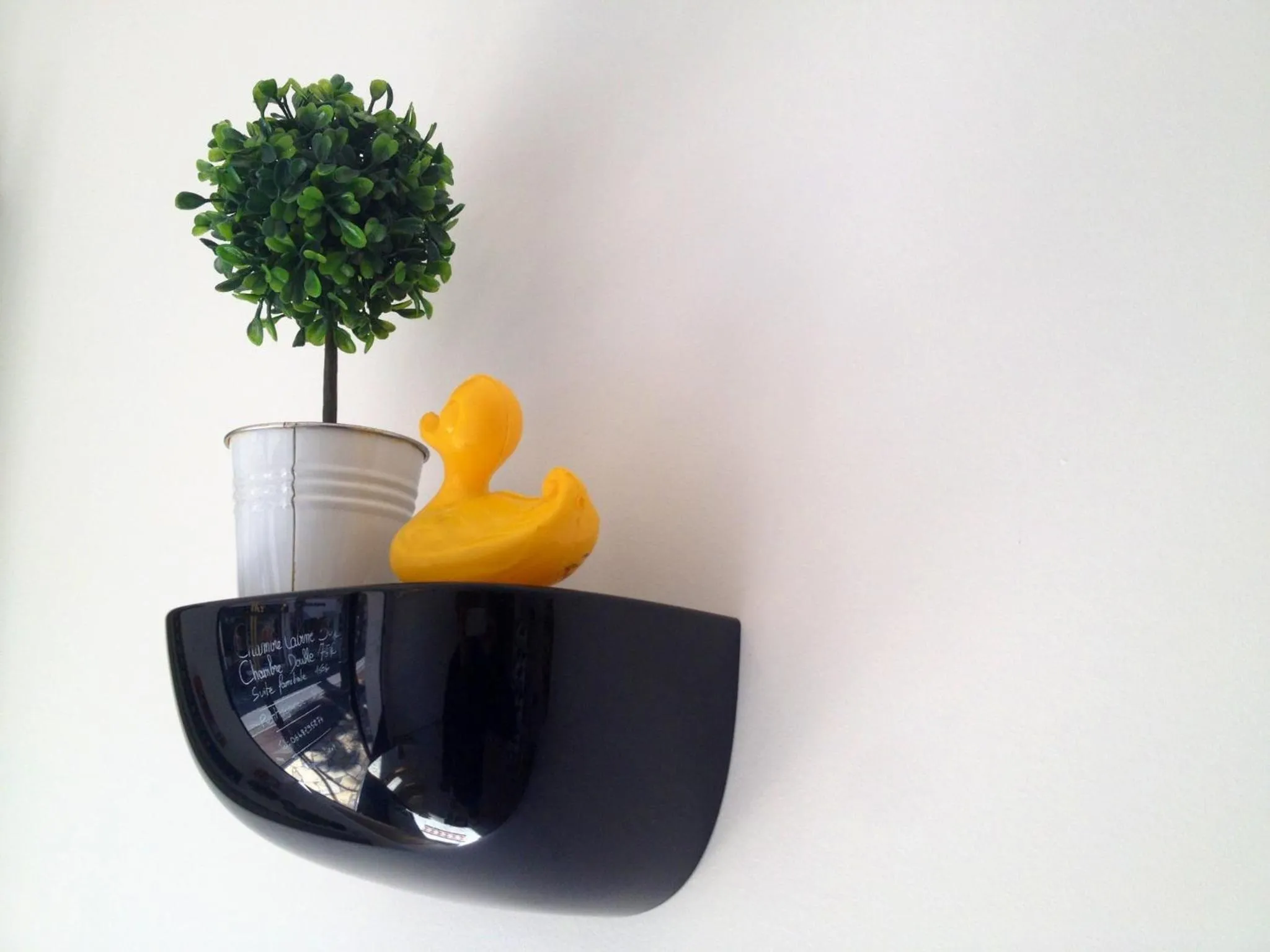 Decorative detail in Hôtel de la Pinède