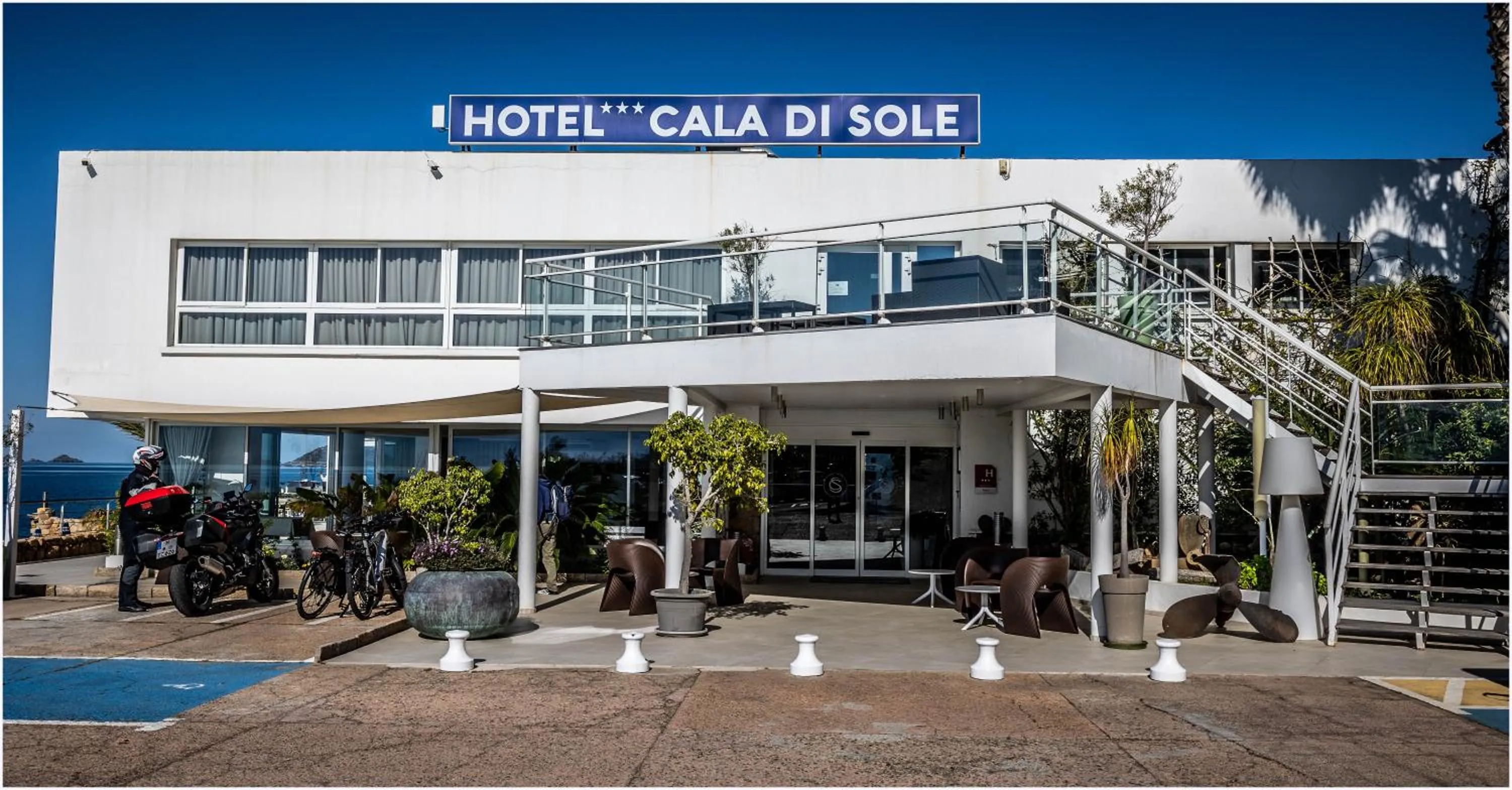 Property building in Hôtel Cala di Sole