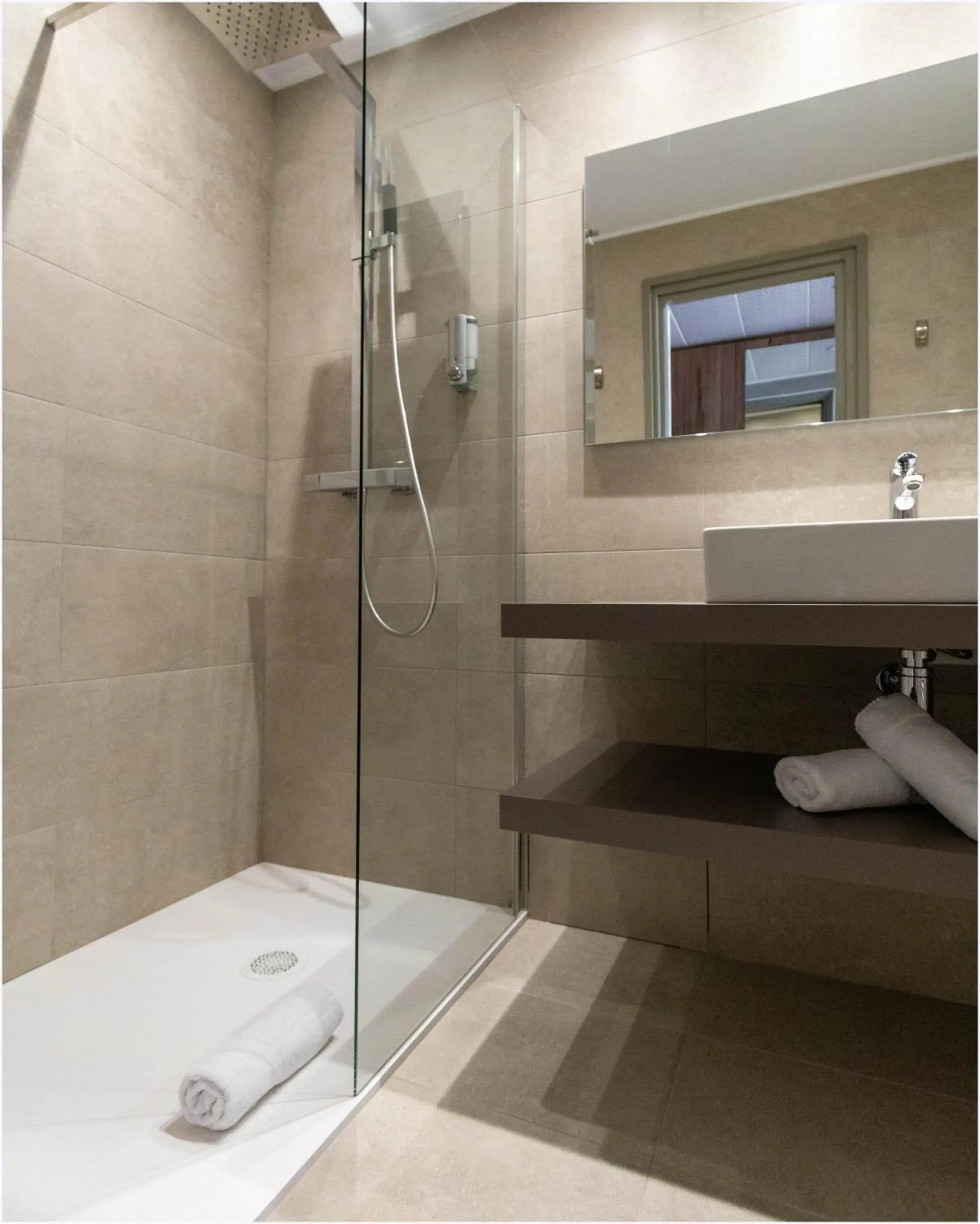 Comfort Room with two single beds - Sea View in Hôtel Cala di Sole Comfort Room with two single beds - Sea View in Hôtel Cala di Sole