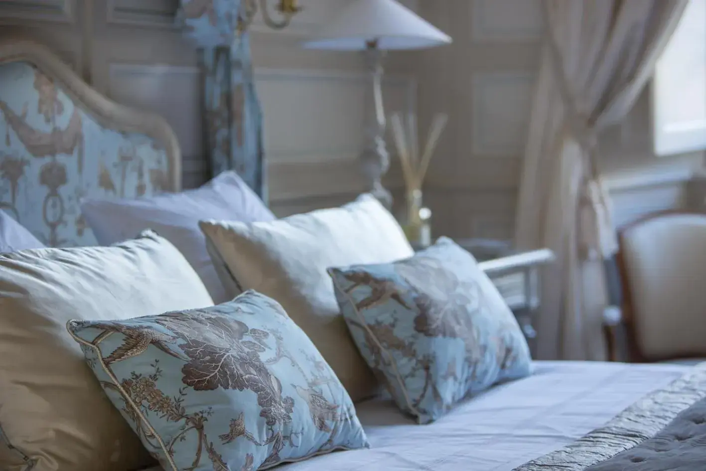 Decorative detail, Bed in Château de La Ballue - Teritoria Decorative detail, Bed in Château de La Ballue - Teritoria