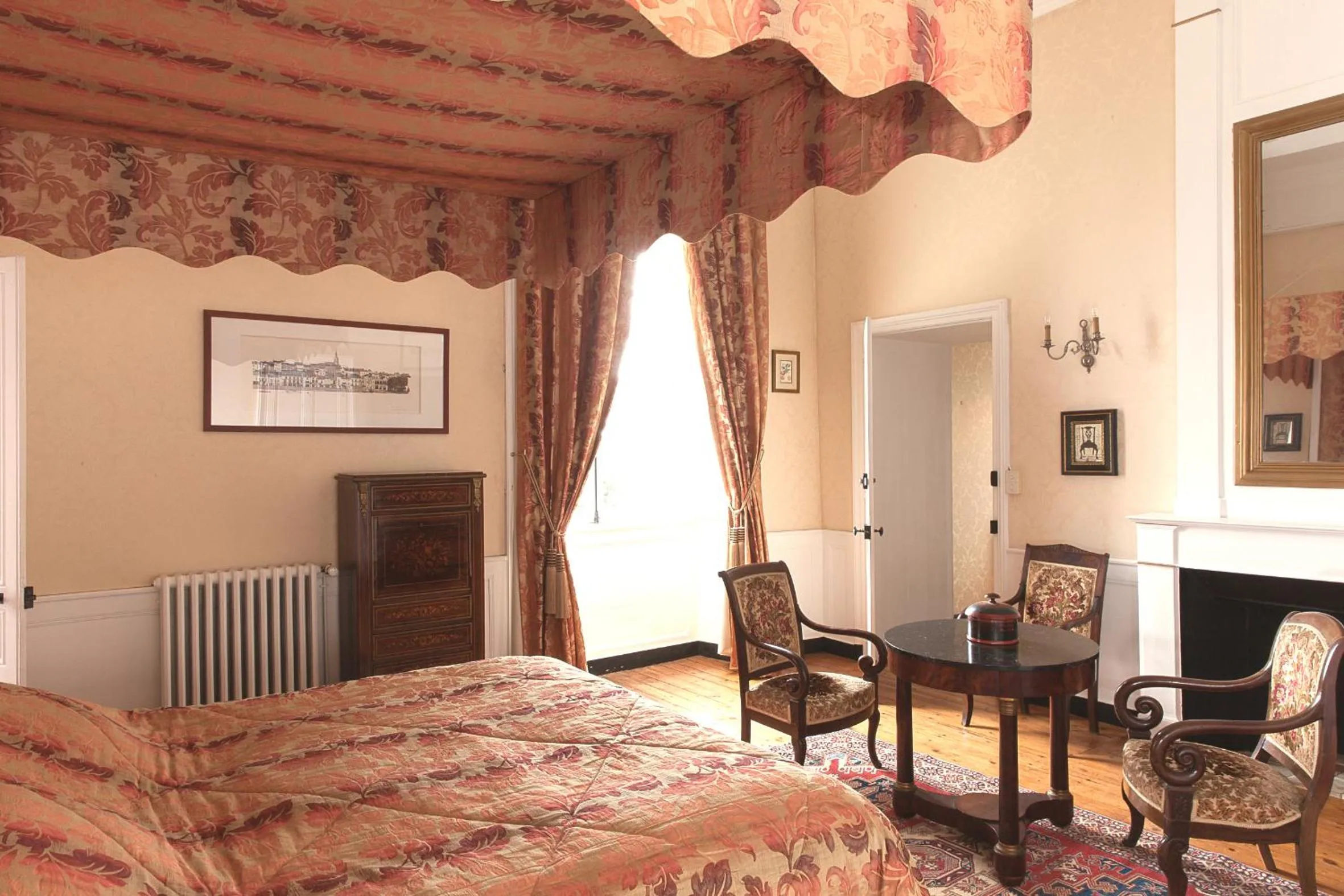 Photo of the whole room, Bed in Château de La Ballue - Teritoria
